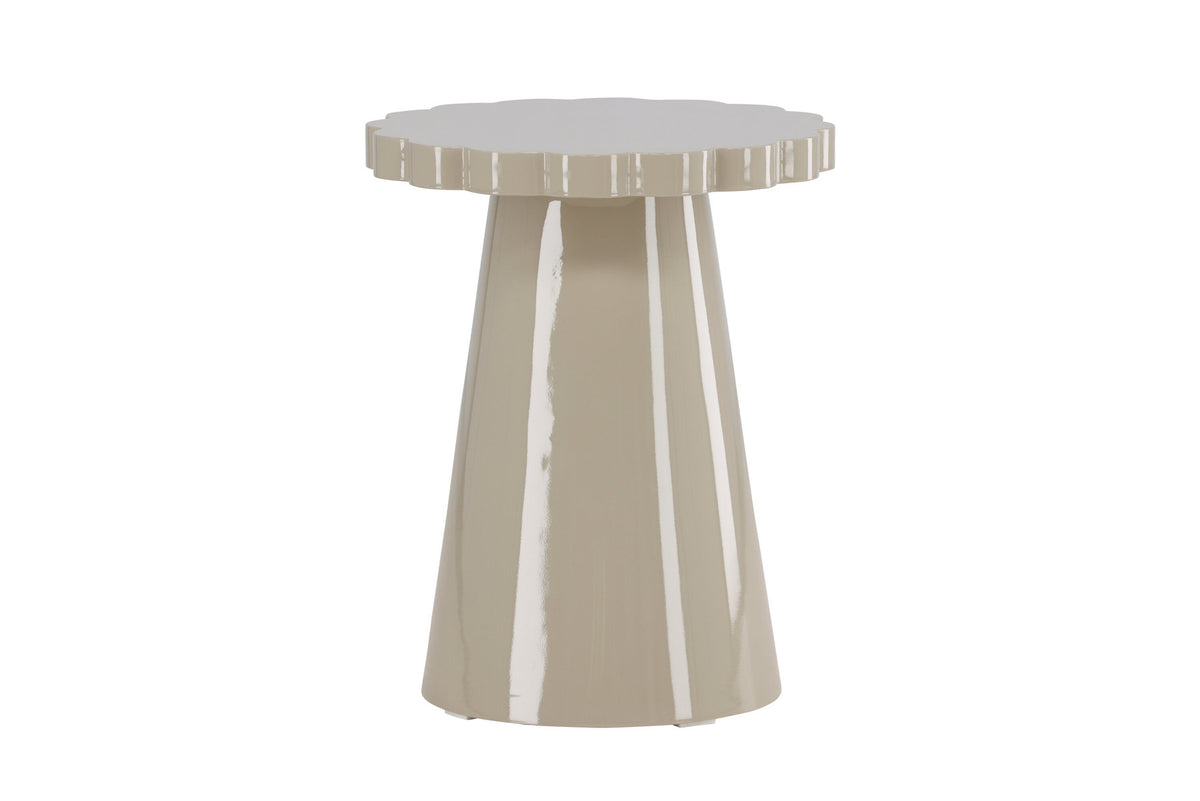 Krull Sofatisch in Beige präsentiert im Onlineshop von KAQTU Design AG. Beistelltisch ist von Venture Home