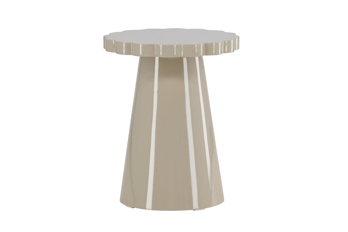 Krull Sofatisch in Beige präsentiert im Onlineshop von KAQTU Design AG. Beistelltisch ist von Venture Home
