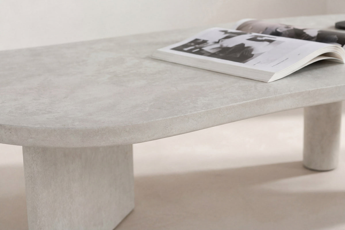 Polle Sofatisch in Hellgrau präsentiert im Onlineshop von KAQTU Design AG. Couchtisch ist von Venture Home