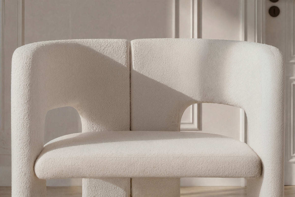 Stuhl Kristin in Weiss präsentiert im Onlineshop von KAQTU Design AG. Stuhl ist von Venture Home