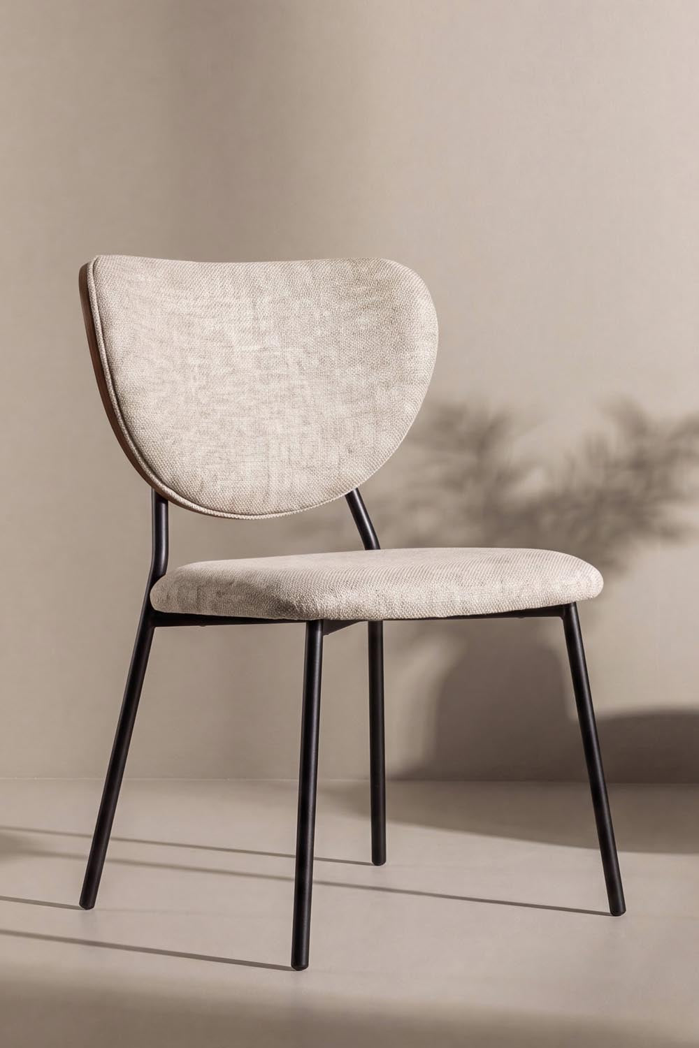Butterfly Esszimmerstuhl in Beige präsentiert im Onlineshop von KAQTU Design AG. Gartenstuhl mit Armlehnen ist von Venture Home