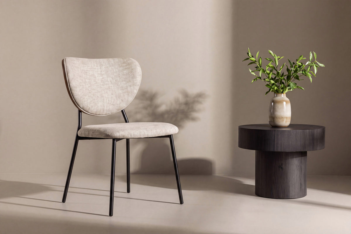 Butterfly Esszimmerstuhl in Beige präsentiert im Onlineshop von KAQTU Design AG. Stuhl ist von Venture Home