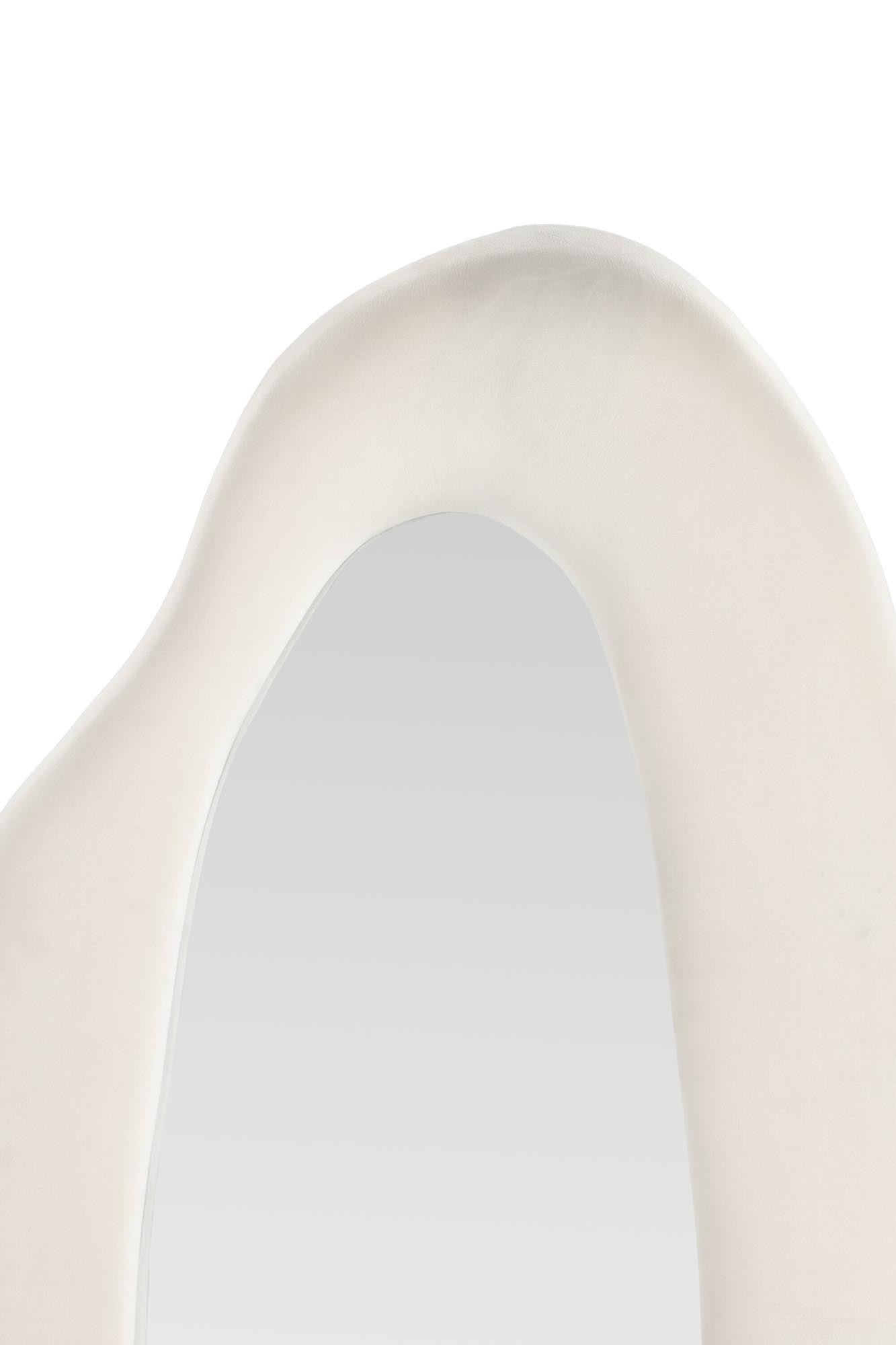 Louiseville Spiegel in Beige präsentiert im Onlineshop von KAQTU Design AG. Standspiegel ist von Venture Home