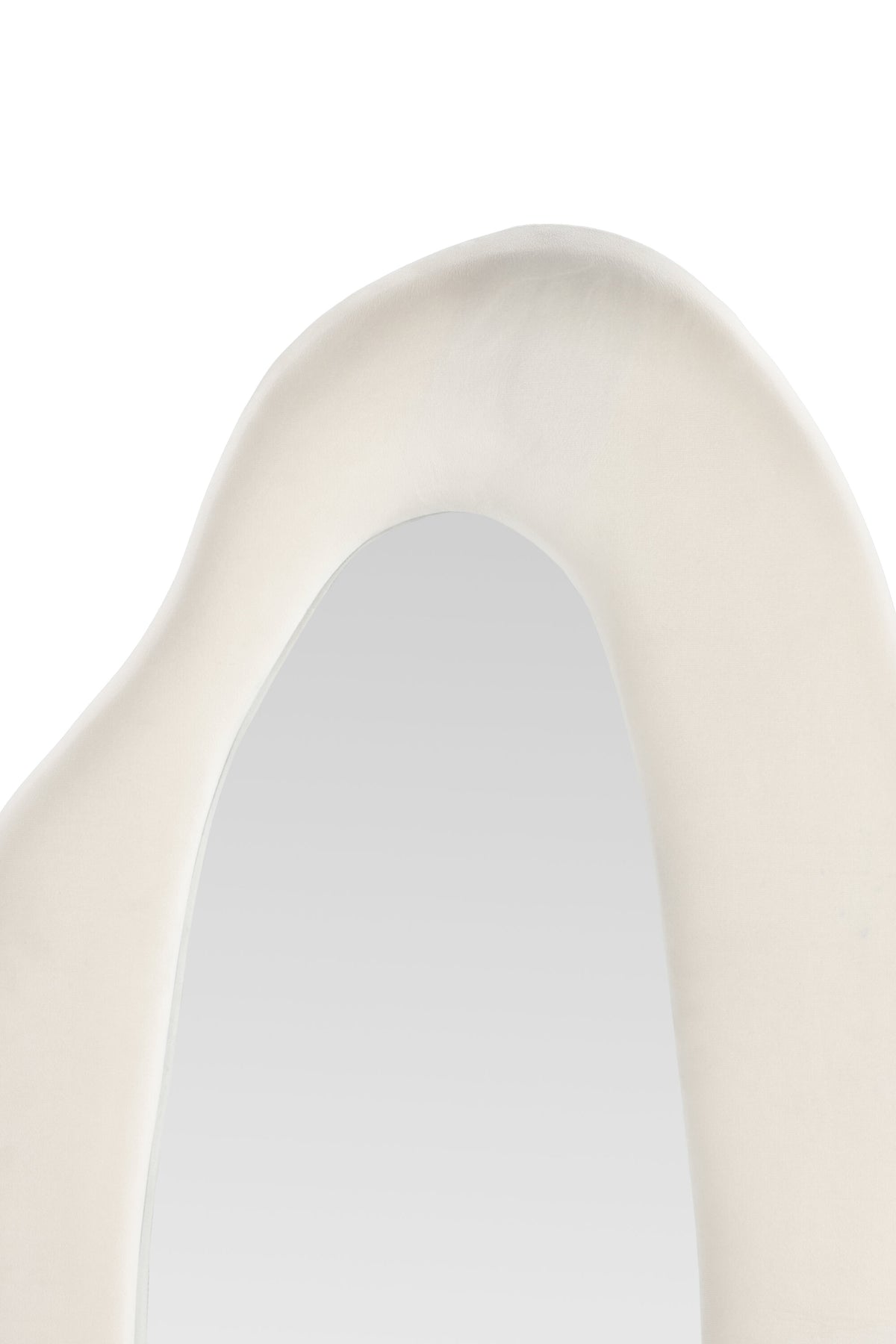 Louiseville Spiegel in Beige präsentiert im Onlineshop von KAQTU Design AG. Standspiegel ist von Venture Home