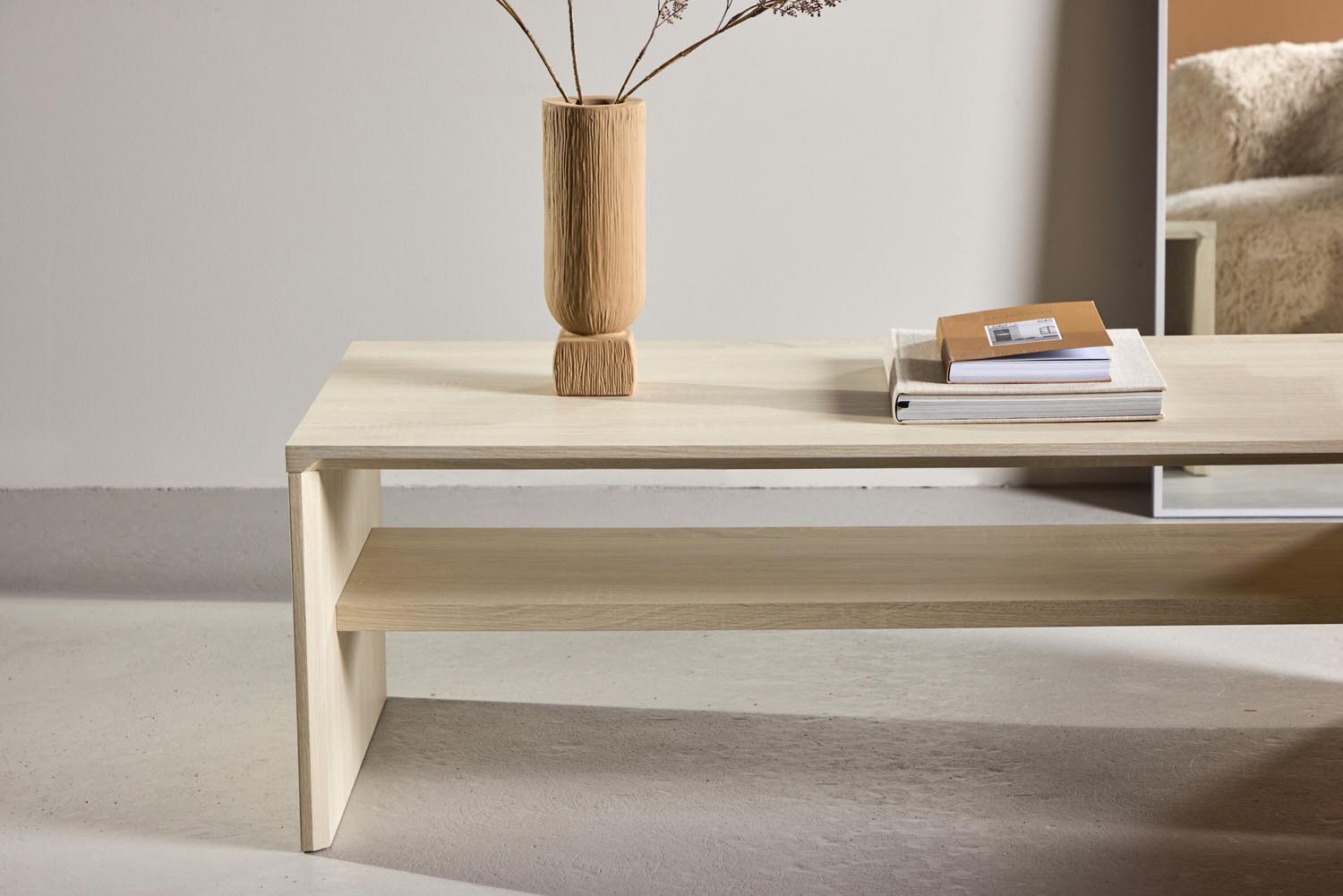 Telemarket Sofatisch in Weisswäsche präsentiert im Onlineshop von KAQTU Design AG. Beistelltisch ist von Venture Home