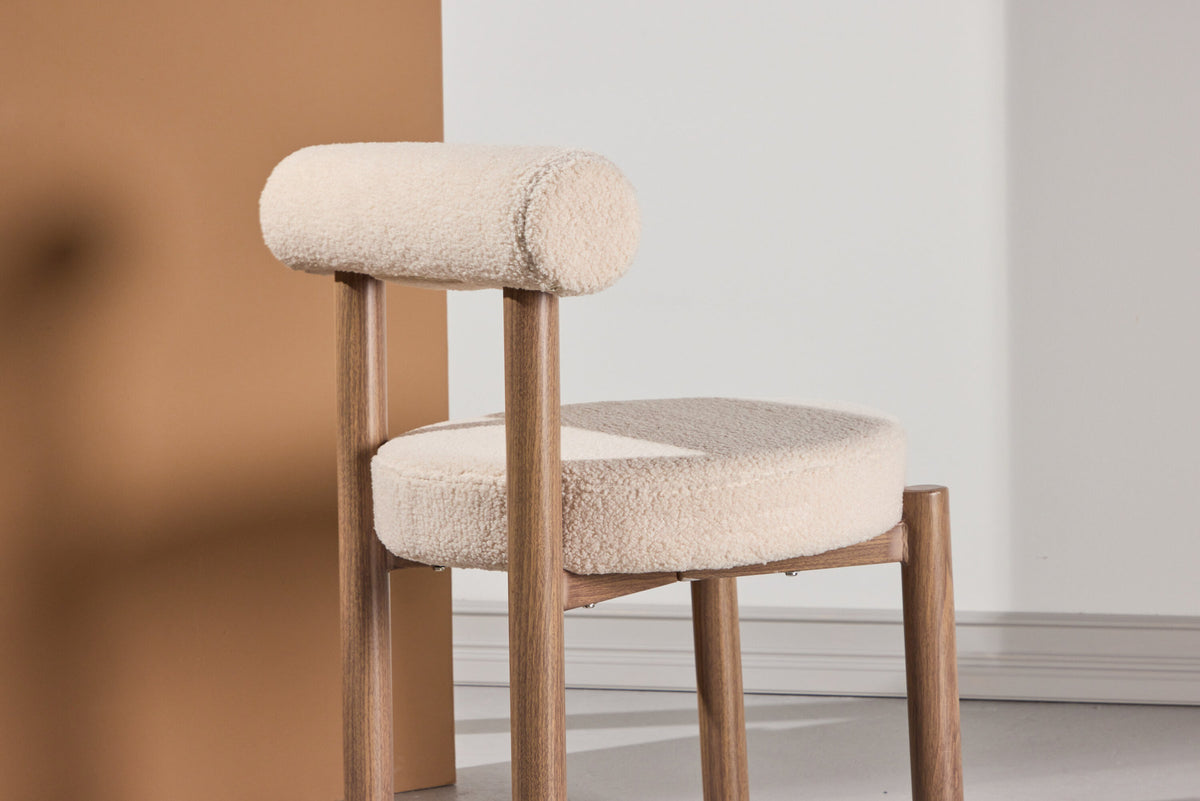 Tillo Esszimmerstuhl in Weiss präsentiert im Onlineshop von KAQTU Design AG. Stuhl ist von Venture Home