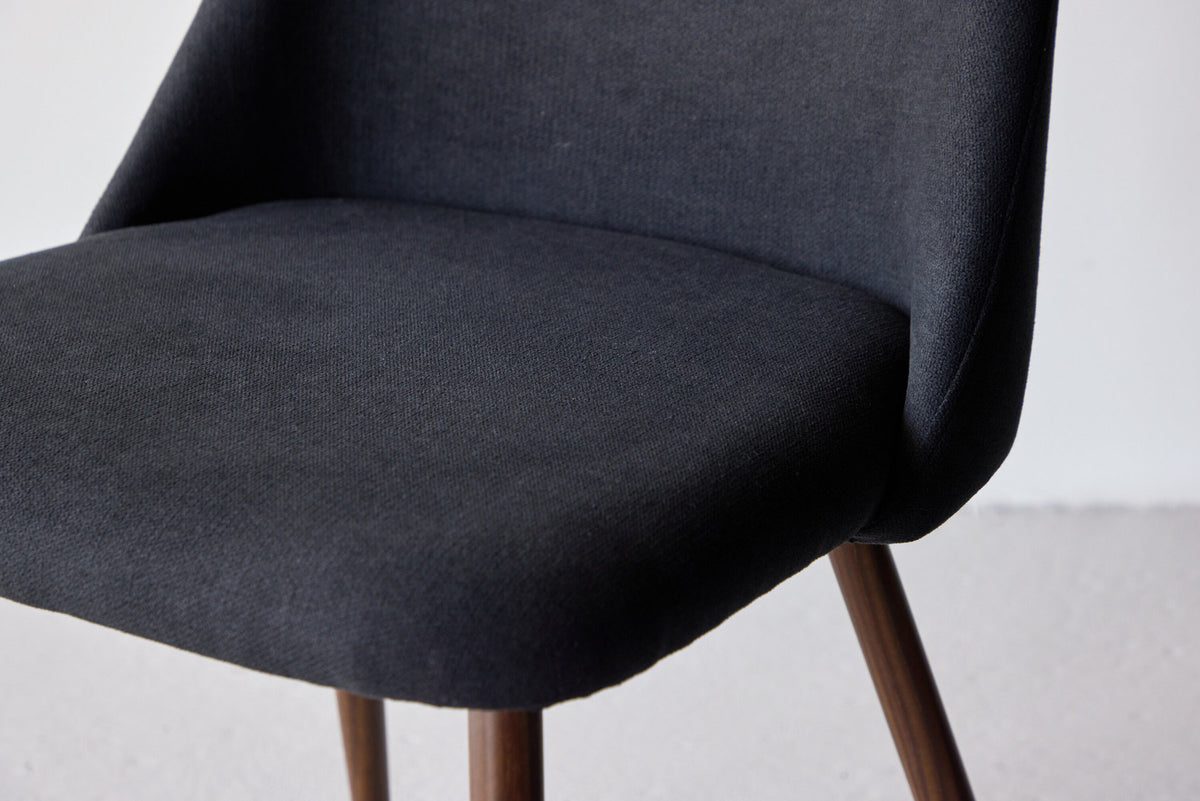 Night Esszimmerstuhl in Schwarz präsentiert im Onlineshop von KAQTU Design AG. Stuhl ist von Venture Home