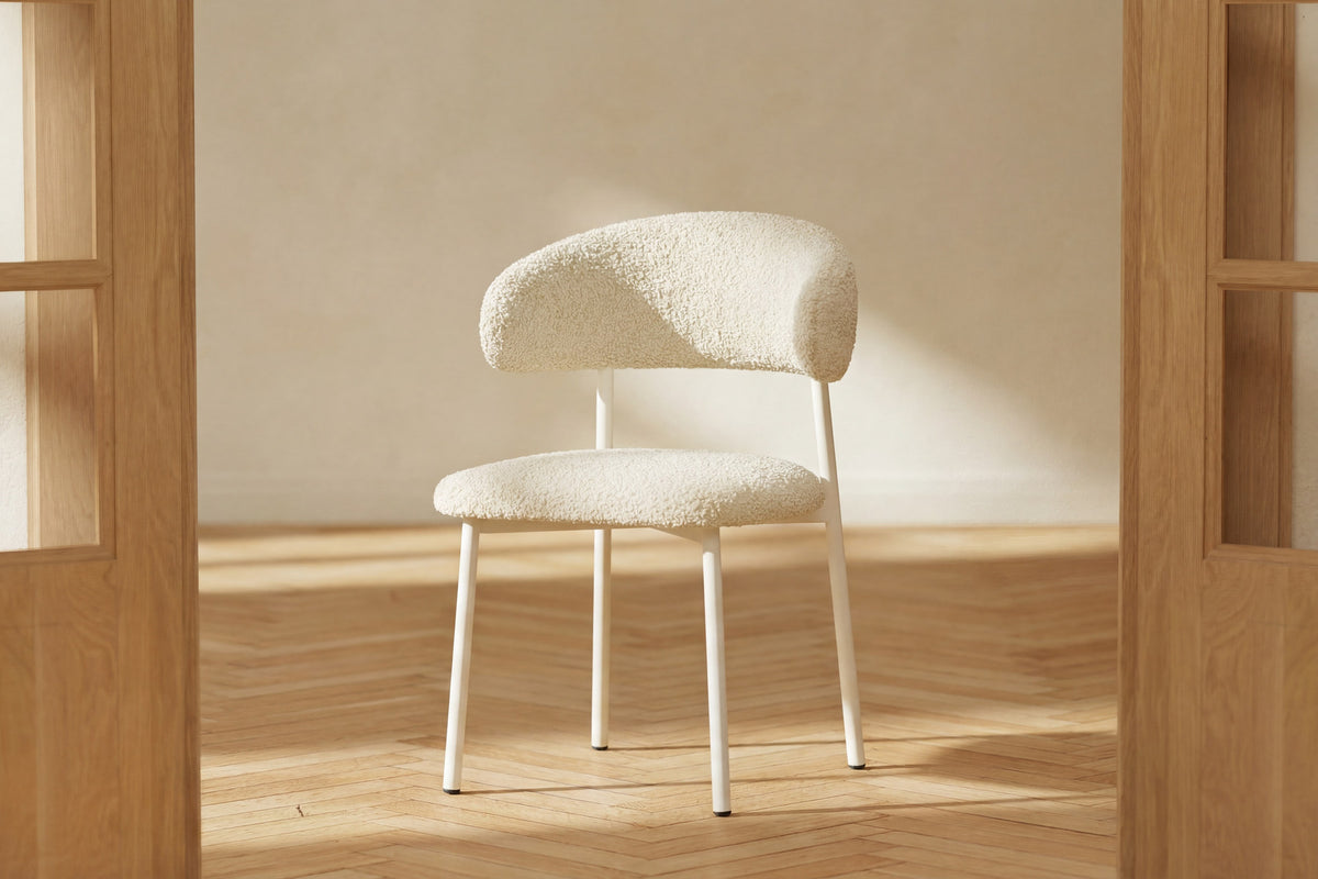 Lillholmen Esszimmerstuhl in Beige präsentiert im Onlineshop von KAQTU Design AG. Stuhl ist von Vind