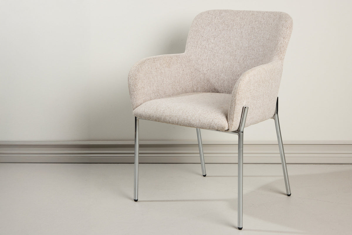 Vätö Esszimmerstuhl in Beige präsentiert im Onlineshop von KAQTU Design AG. Stuhl ist von Vind
