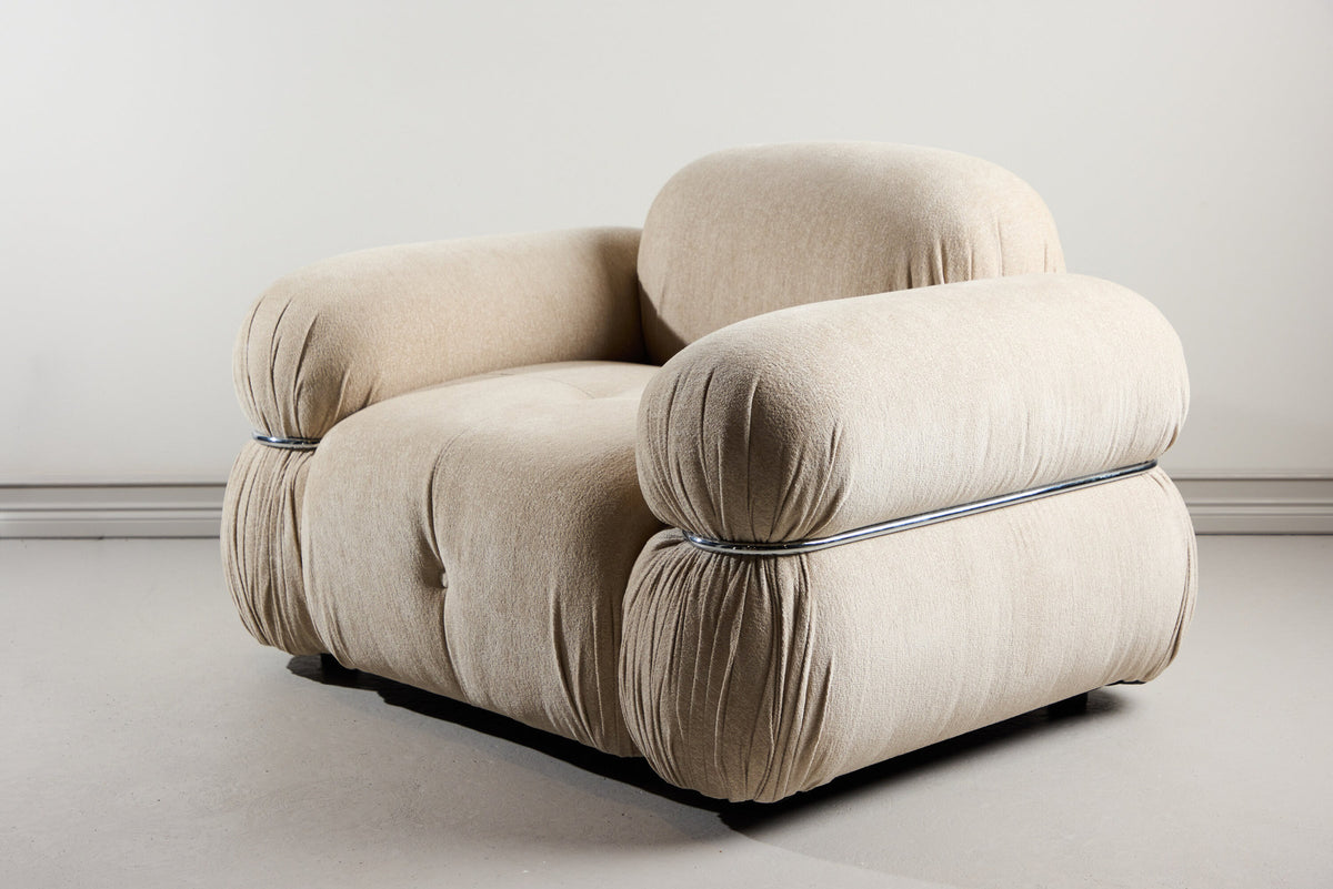 Mika Loungestuhl in Beige präsentiert im Onlineshop von KAQTU Design AG. Sessel ist von Venture Home