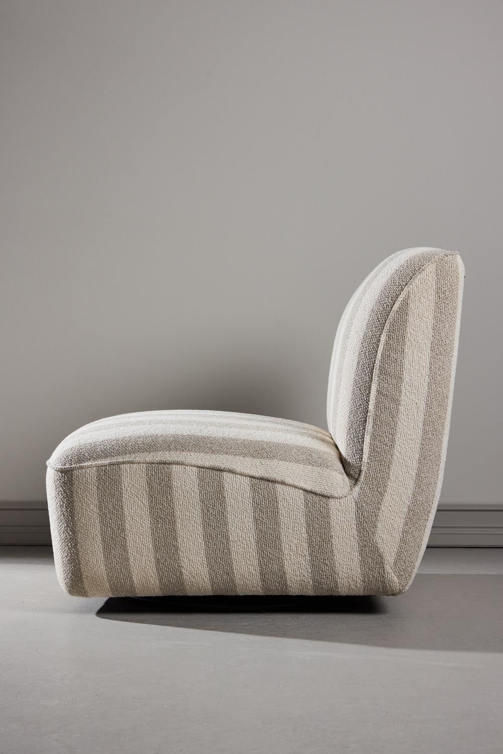 My Loungestuhl in Beige präsentiert im Onlineshop von KAQTU Design AG. Outdoor-Sessel ist von Venture Home