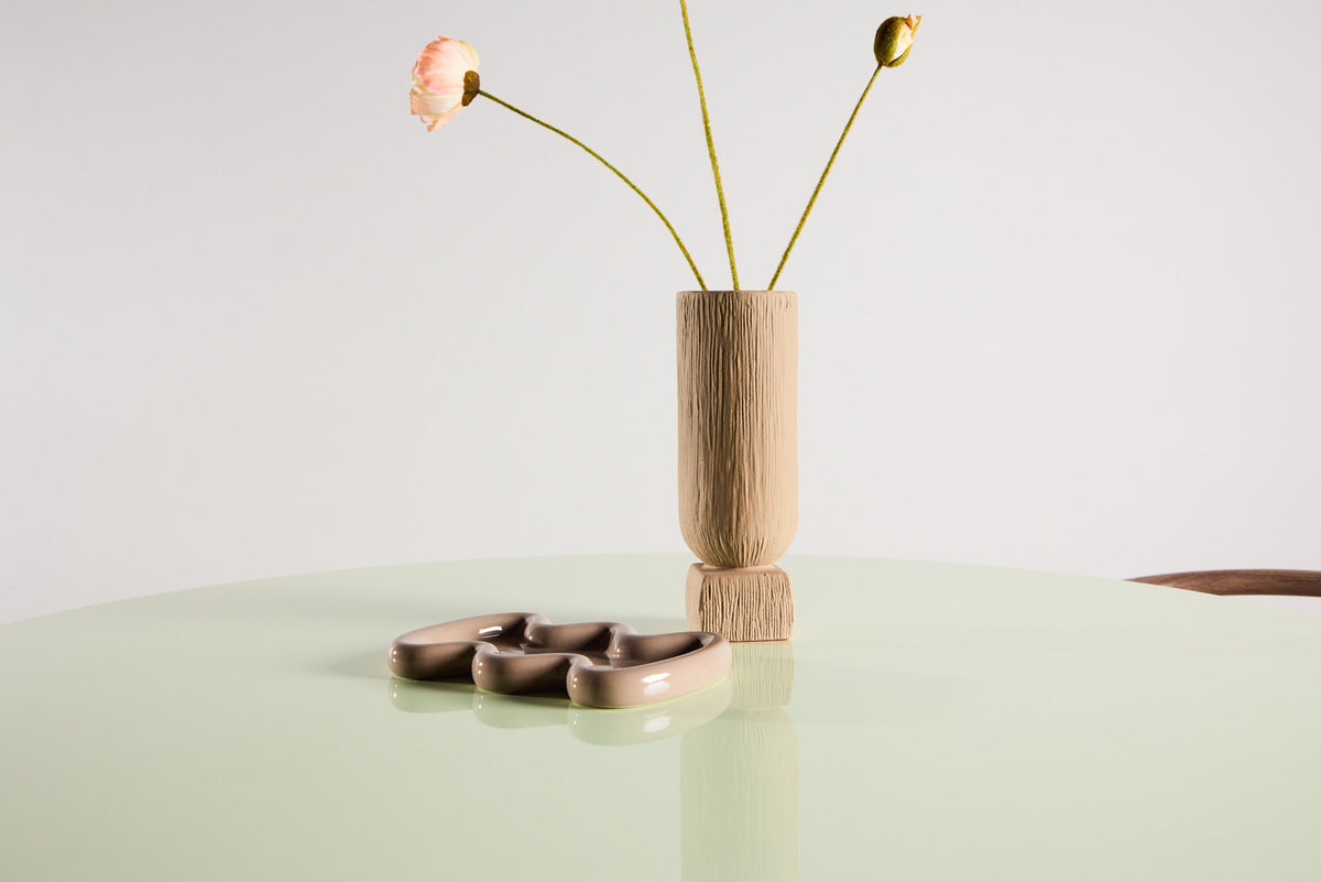Lanzo Rundes Esstisch in Hellgrün präsentiert im Onlineshop von KAQTU Design AG. Esstisch ist von Venture Home