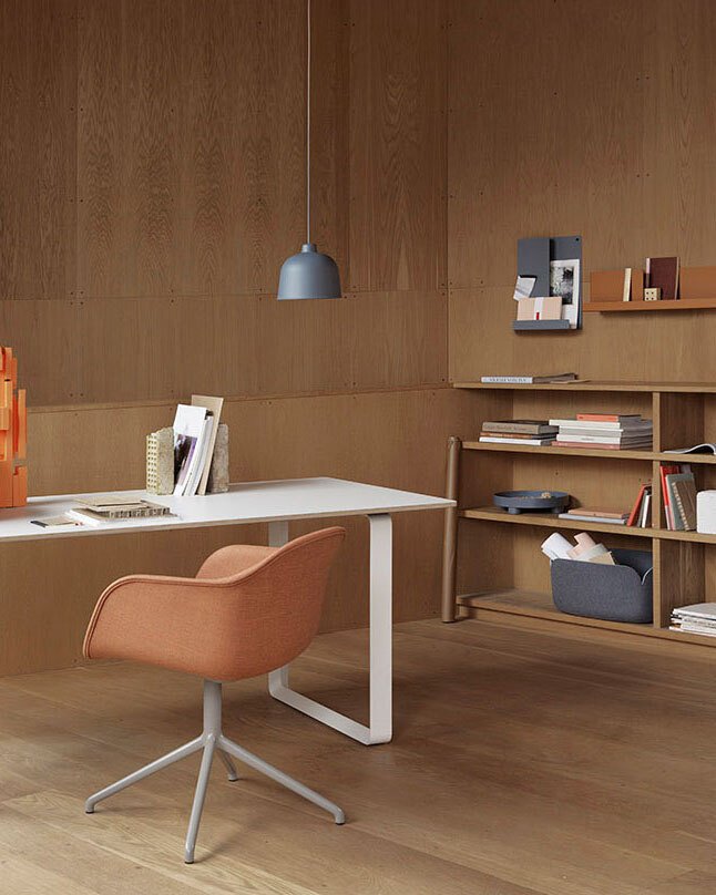 70/70 Tisch in Grau / Sand präsentiert im Onlineshop von KAQTU Design AG. Esstisch ist von Muuto