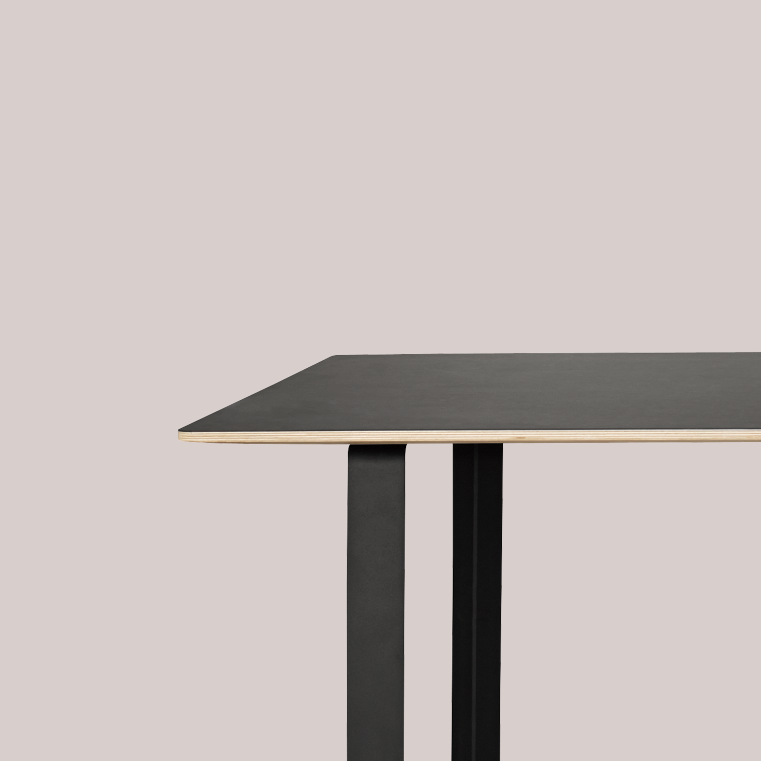 70/70 Tisch in Schwarz / Schwarz präsentiert im Onlineshop von KAQTU Design AG. Esstisch ist von Muuto