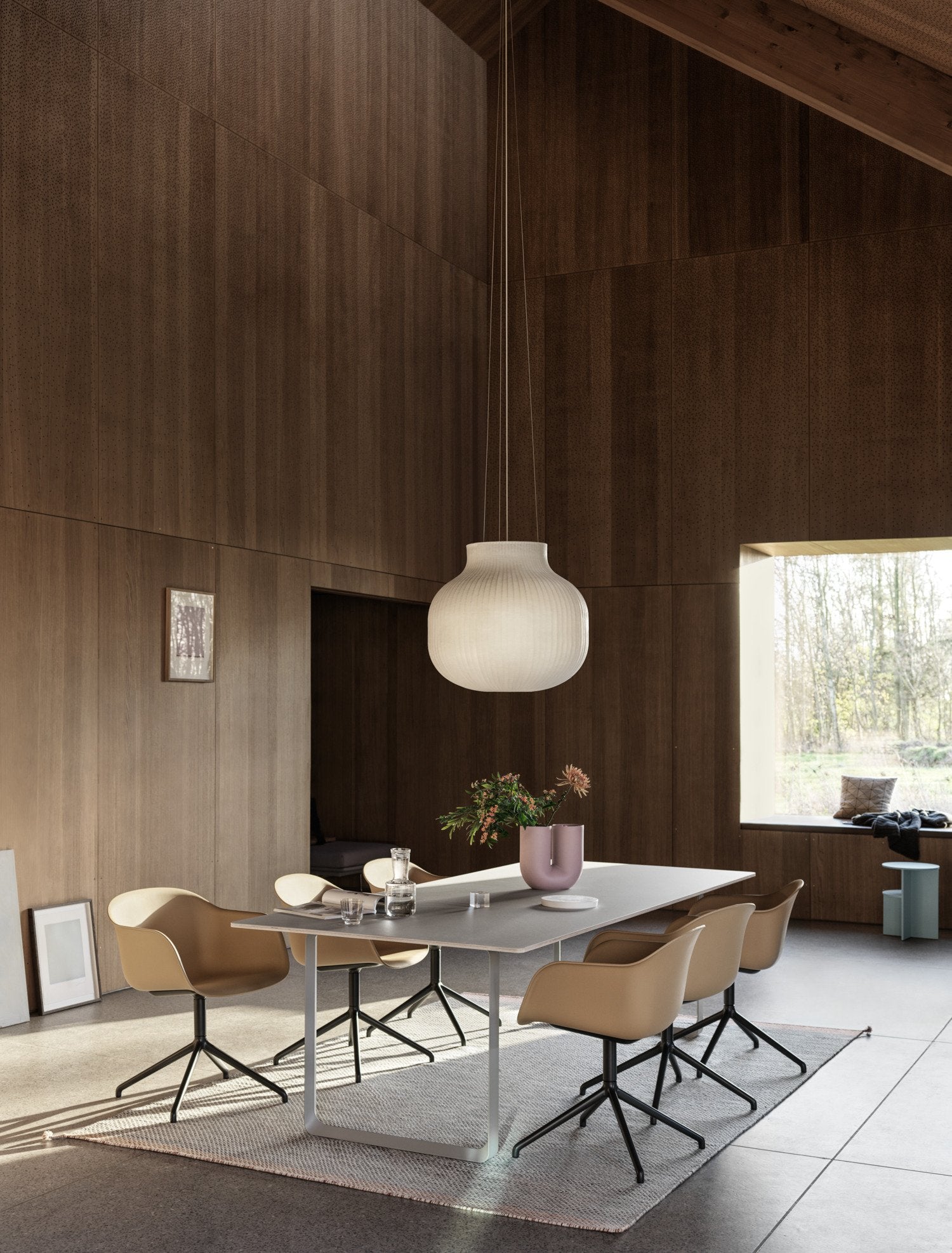 70/70 Tisch in Grau / Weiss präsentiert im Onlineshop von KAQTU Design AG. Esstisch ist von Muuto