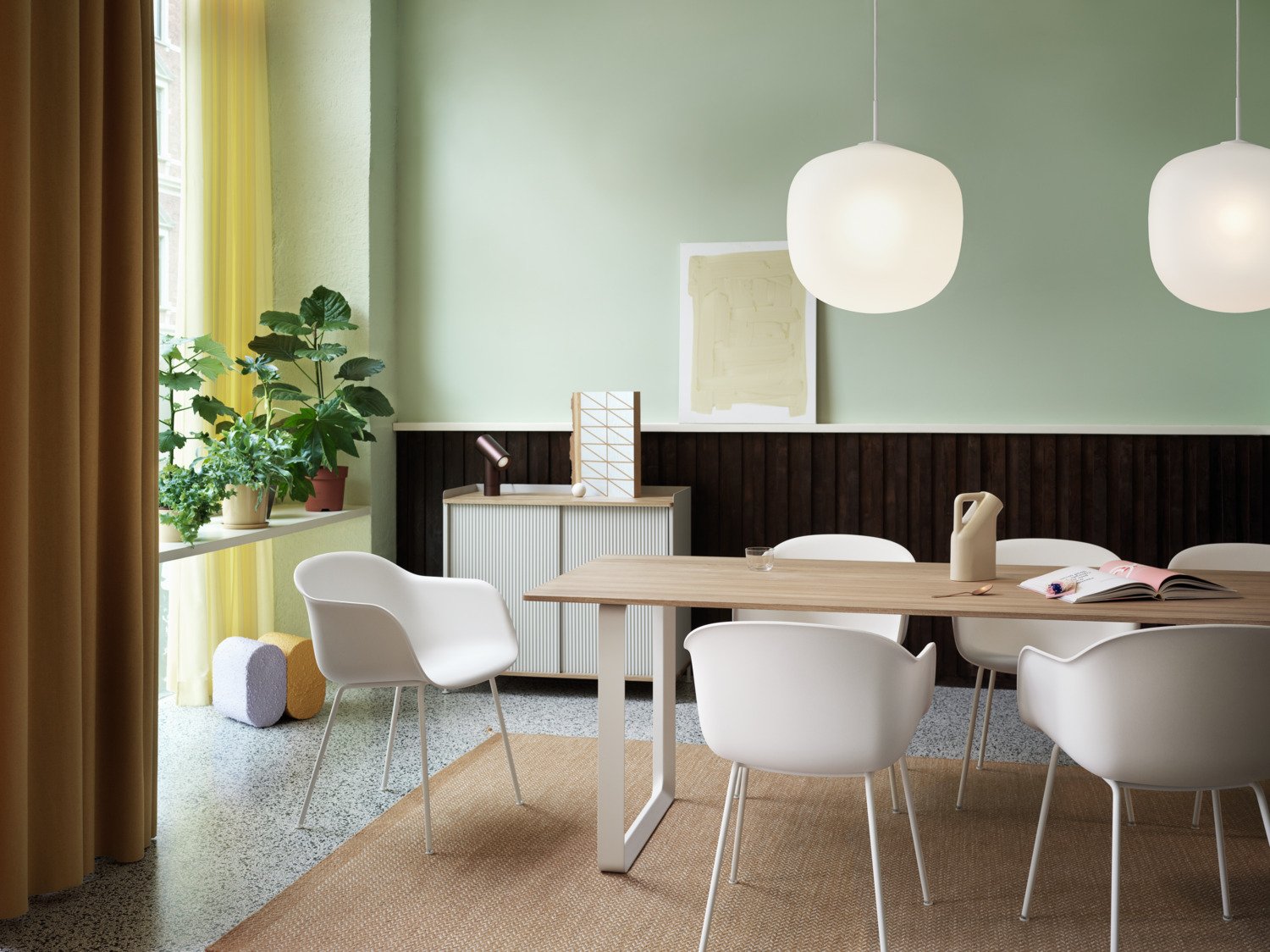 70/70 Tisch 255 cm in Eiche / Weiss präsentiert im Onlineshop von KAQTU Design AG. Esstisch ist von Muuto