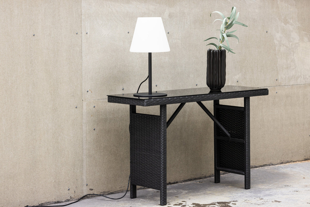 Padova Beistelltisch in Schwarz präsentiert im Onlineshop von KAQTU Design AG. Beistelltisch Outdoor ist von Venture Home