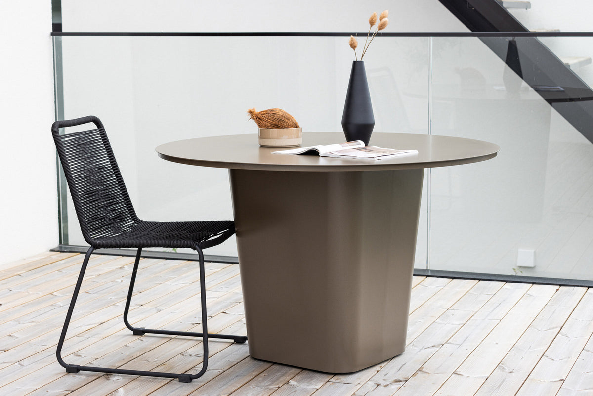 Santa Fe Gartentisch rund in Braun präsentiert im Onlineshop von KAQTU Design AG. Gartentisch ist von Venture Home