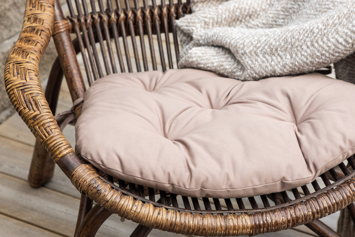 Ella Lounge Stuhl in Dark Walnut präsentiert im Onlineshop von KAQTU Design AG. Outdoor-Sessel ist von Venture Home