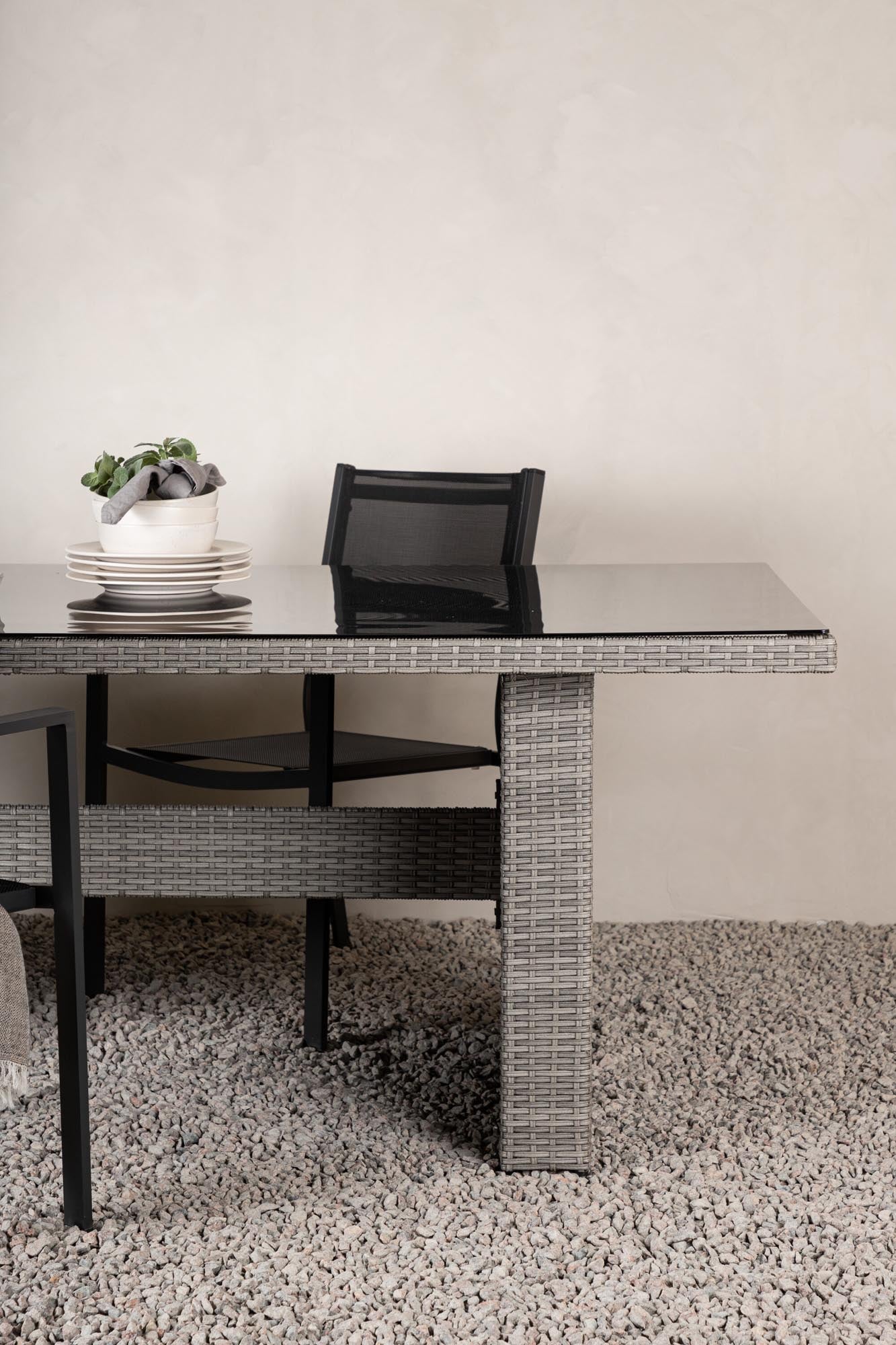 Padova Gartentisch in Grau präsentiert im Onlineshop von KAQTU Design AG. Gartentisch ist von Venture Home