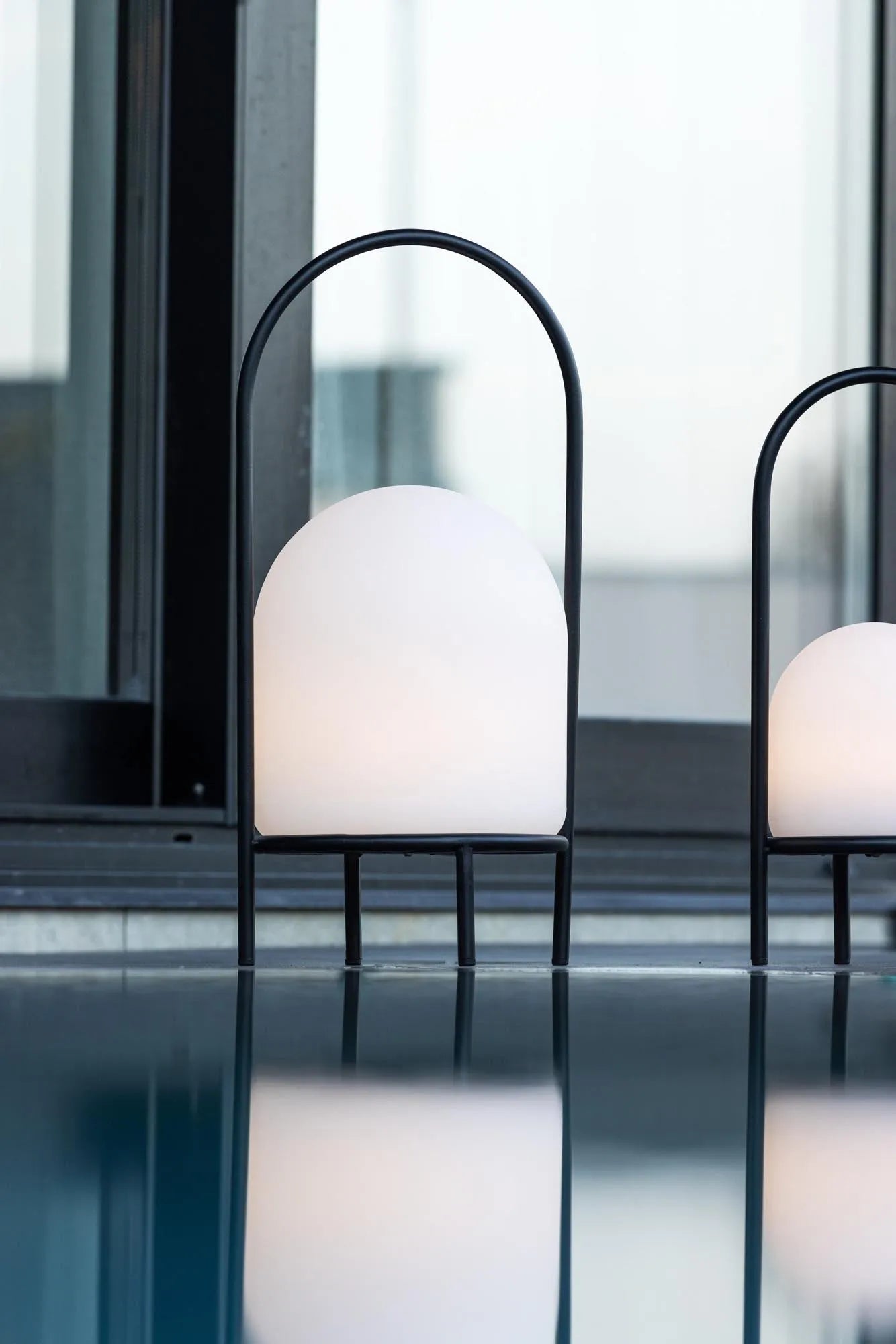Colie Tischleuchte: Modernes Highlight für Ihr Zuhause von Venture Home.