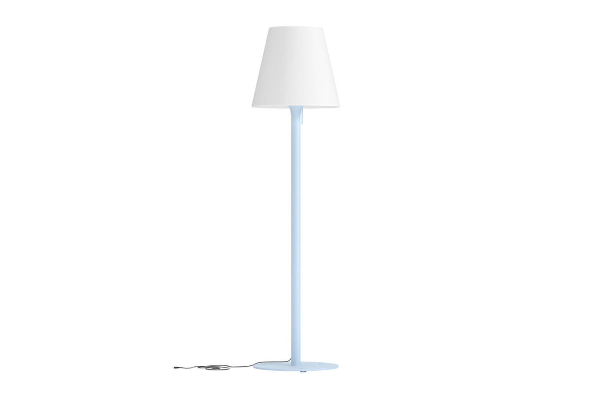 Moris Floor Lamp in Hellblau präsentiert im Onlineshop von KAQTU Design AG. Stehleuchte ist von Venture Home