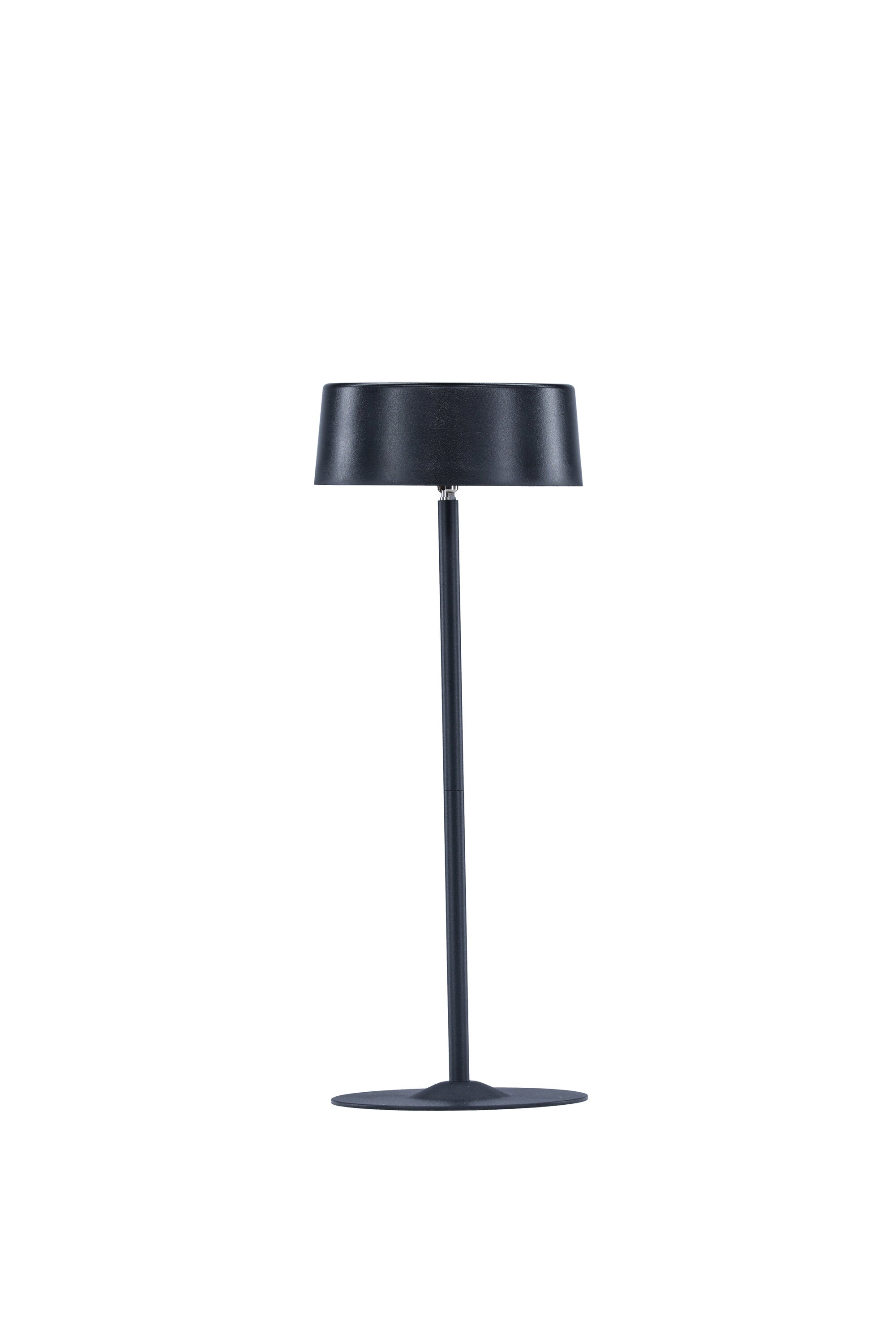 Die Tern Tischleuchte von Venture Home: Elegantes, kabelloses Design aus Stahl und Kunststoff, ideal für stimmungsvolle Aussenbereiche.