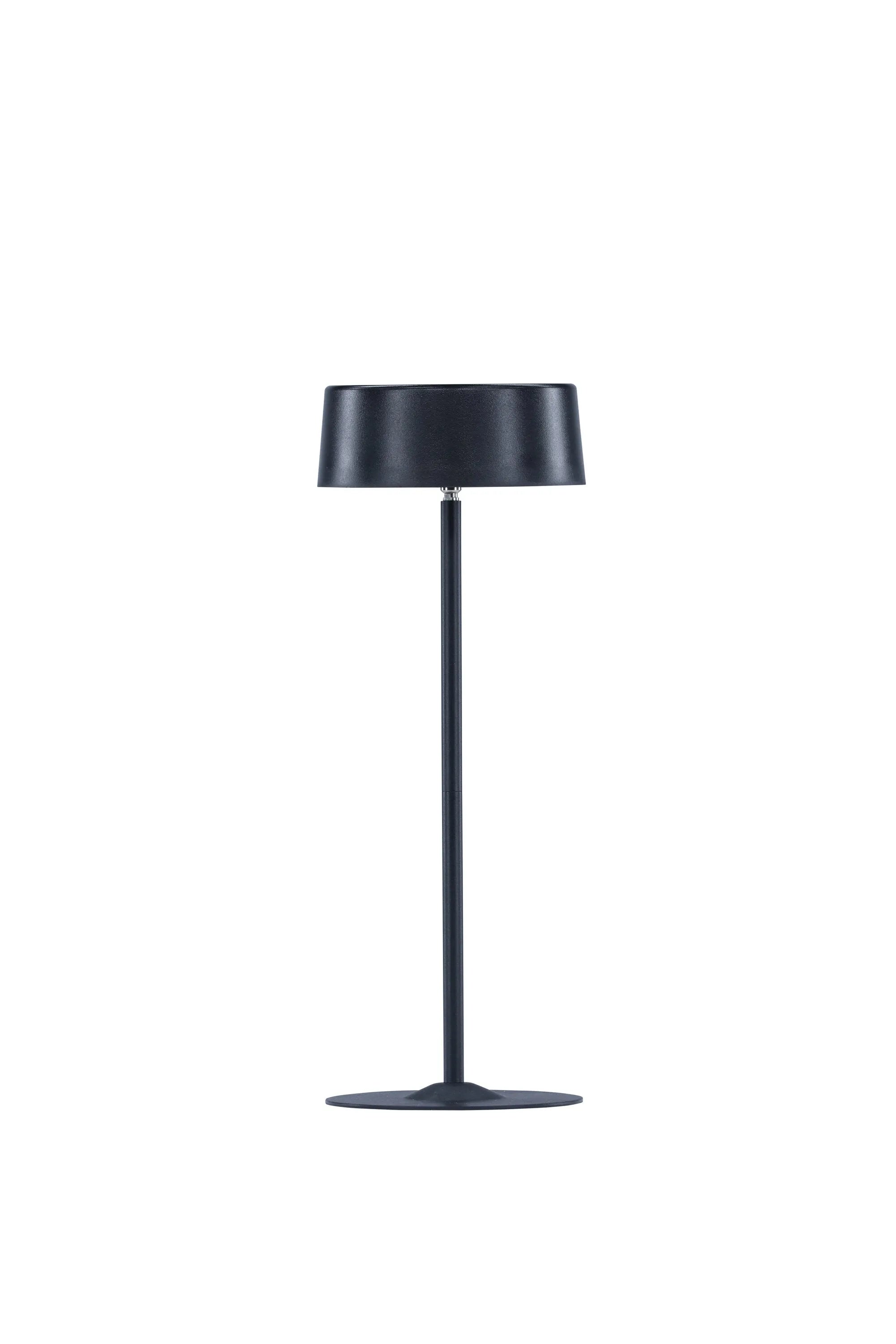 Tern Tischleuchte: Modernes Design trifft auf funktionale Beleuchtung.