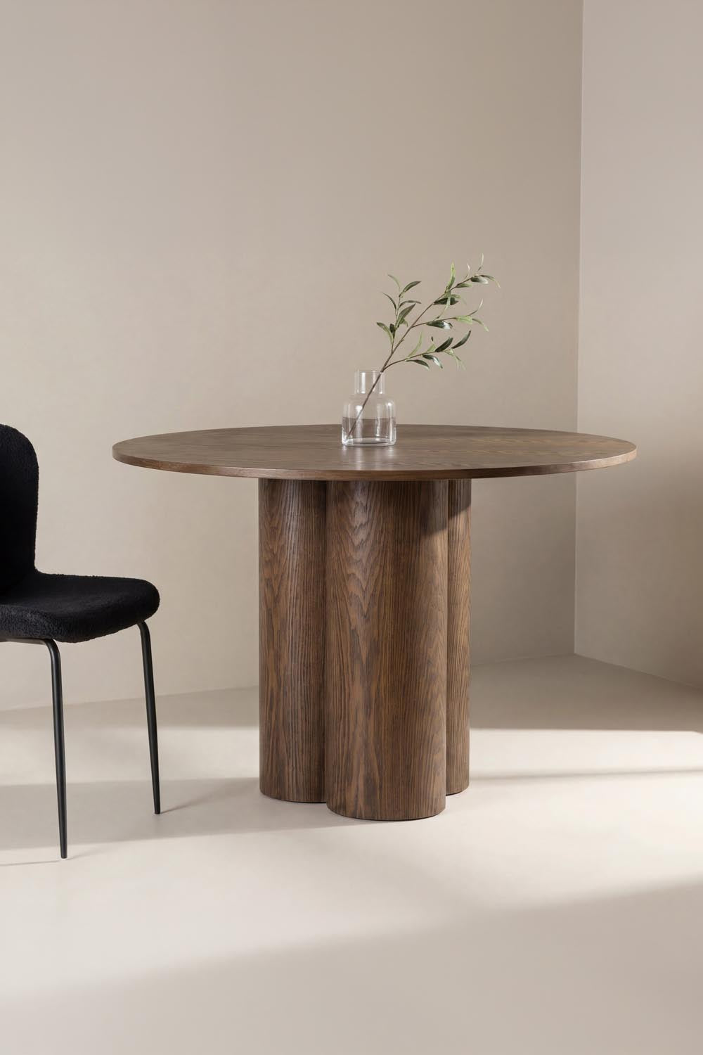 Olivia runder Esstisch in Mokka präsentiert im Onlineshop von KAQTU Design AG. Gartentisch ist von Venture Home