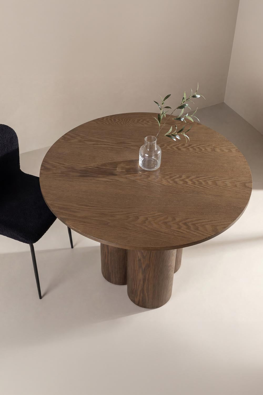 Olivia runder Esstisch in Mokka präsentiert im Onlineshop von KAQTU Design AG. Gartentisch ist von Venture Home
