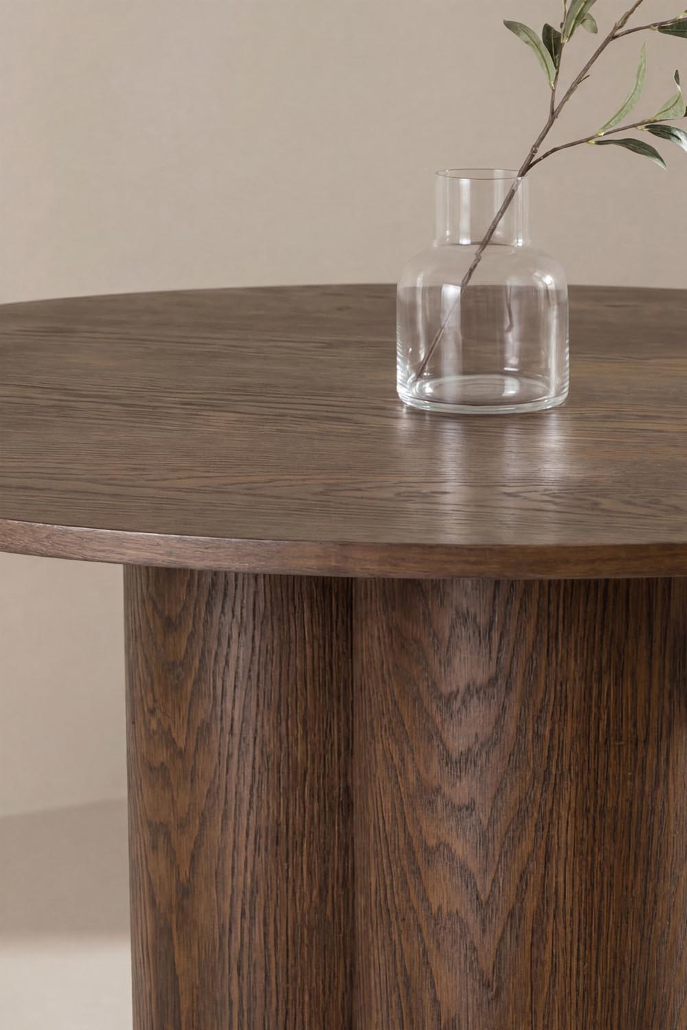 Olivia runder Esstisch in Mokka präsentiert im Onlineshop von KAQTU Design AG. Gartentisch ist von Venture Home