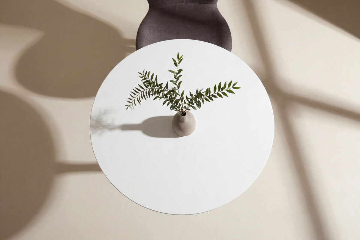 Hamden runder Esstisch in Weiss präsentiert im Onlineshop von KAQTU Design AG. Esstisch ist von Venture Home