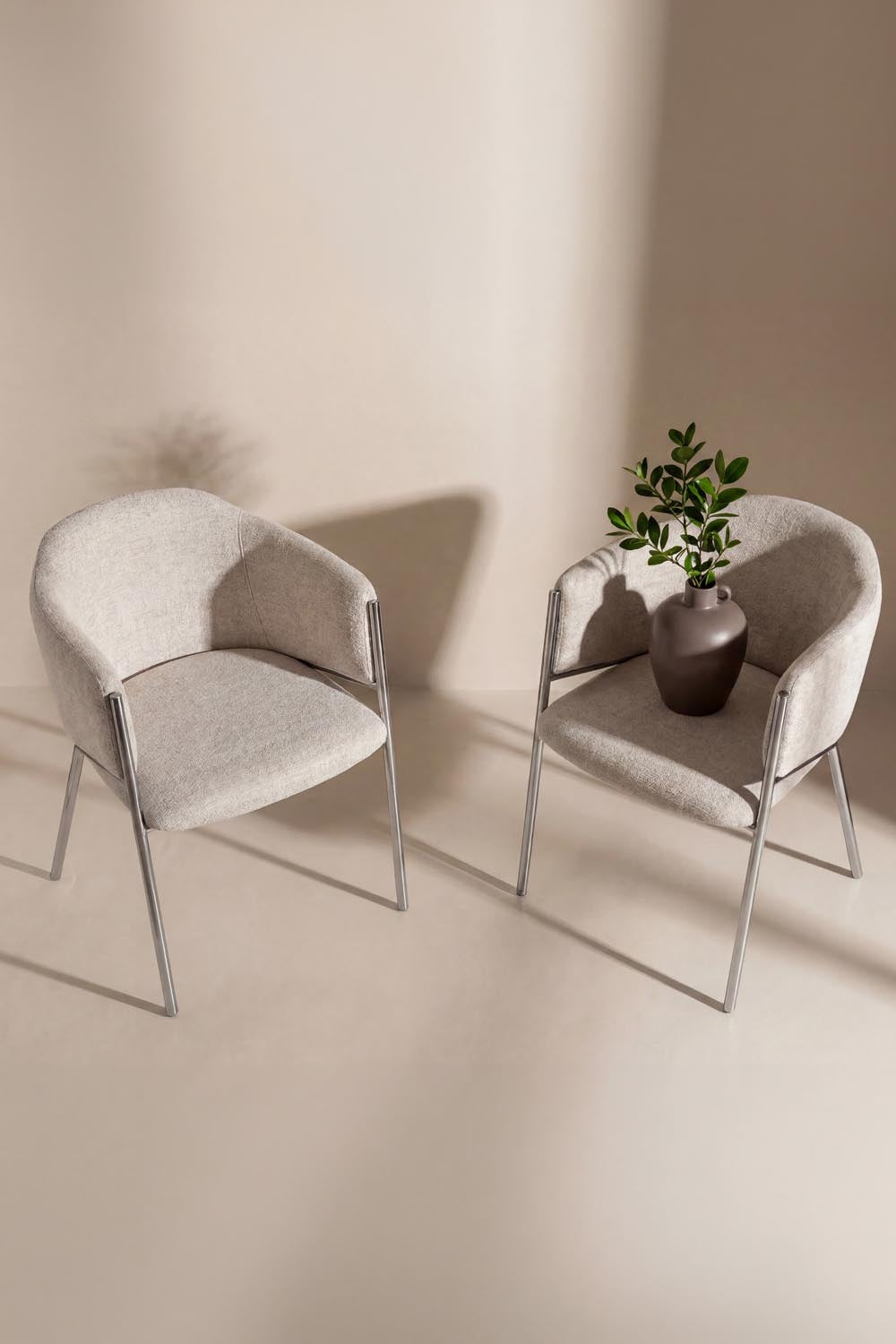 Evelina Esszimmerstuhl in Weiss präsentiert im Onlineshop von KAQTU Design AG. Stuhl mit Armlehne ist von Venture Home