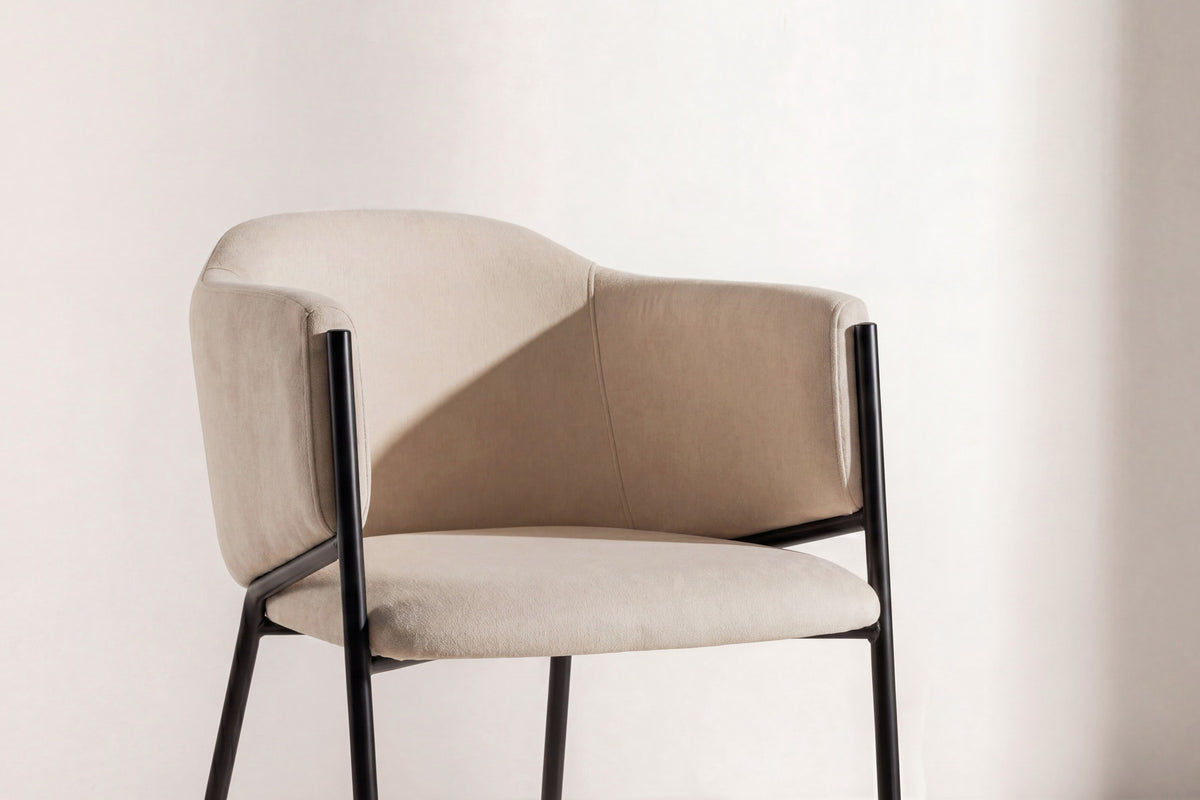 Evelina Esszimmerstuhl in Beige präsentiert im Onlineshop von KAQTU Design AG. Stuhl ist von Venture Home