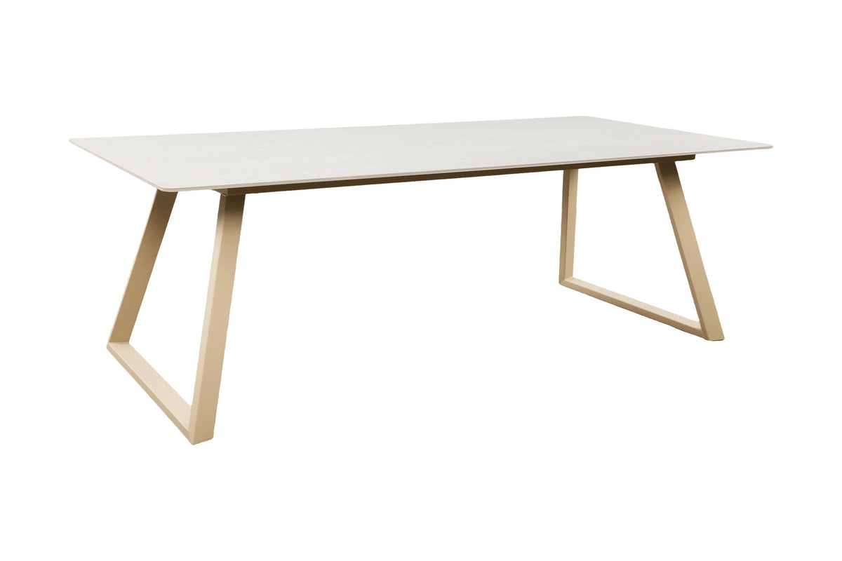 Estelle Rechteckiger Esstisch in Beige präsentiert im Onlineshop von KAQTU Design AG. Esstisch ist von Venture Home
