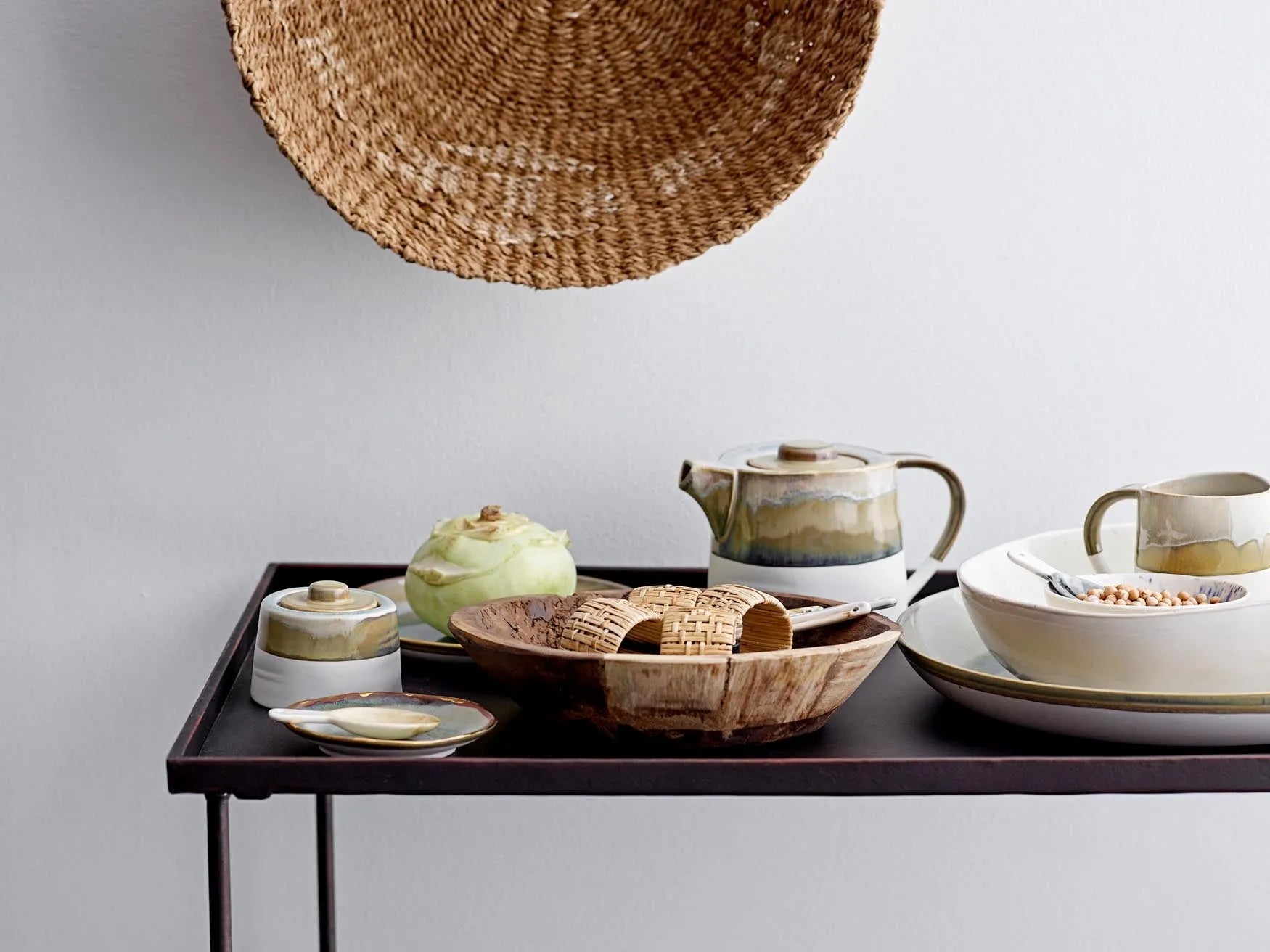 Heather Servierplatte, Grün, Steingut in Green präsentiert im Onlineshop von KAQTU Design AG. Platte ist von Creative Collection