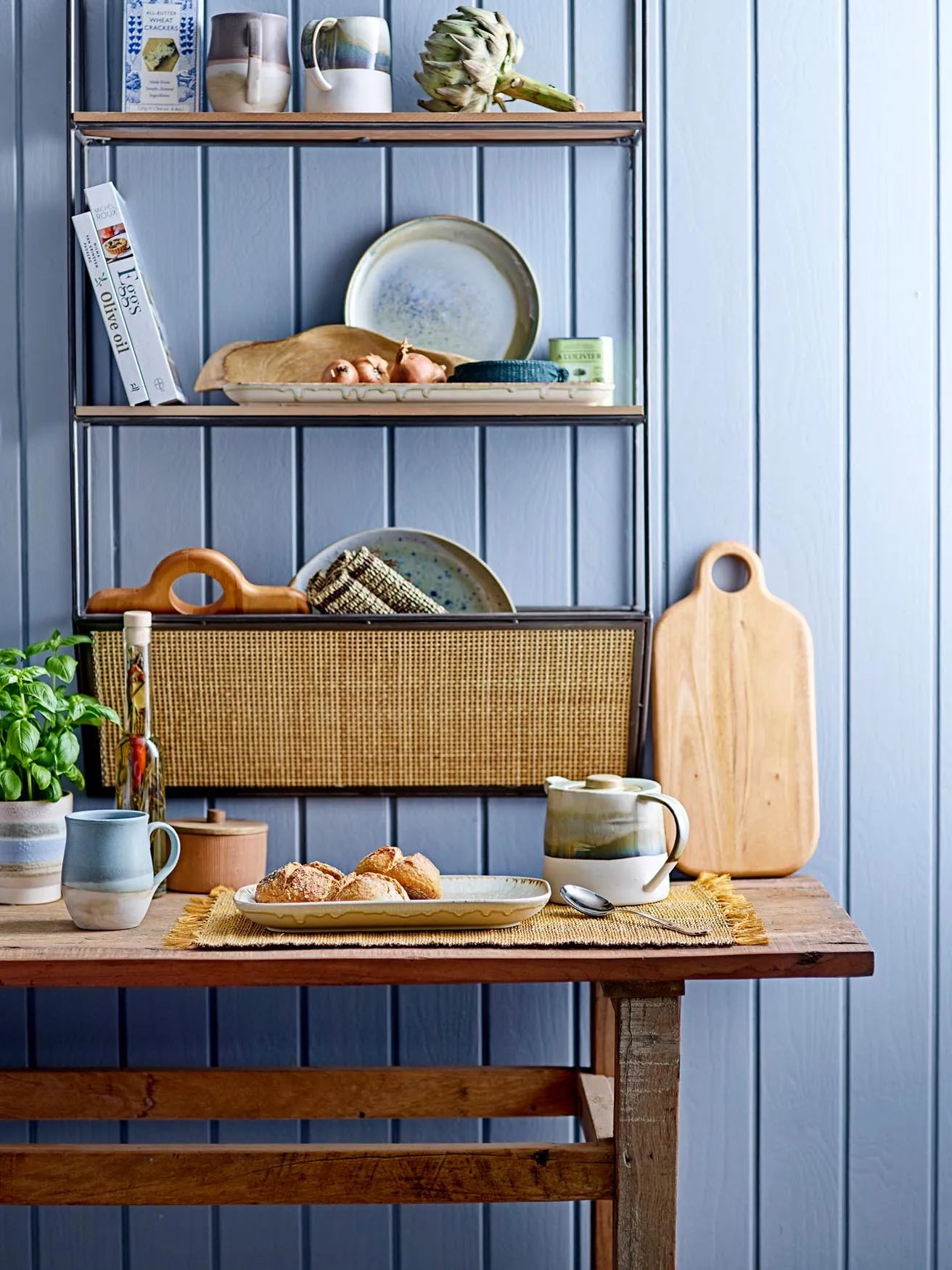 Heather Servierplatte, Grün, Steingut in Green präsentiert im Onlineshop von KAQTU Design AG. Platte ist von Creative Collection