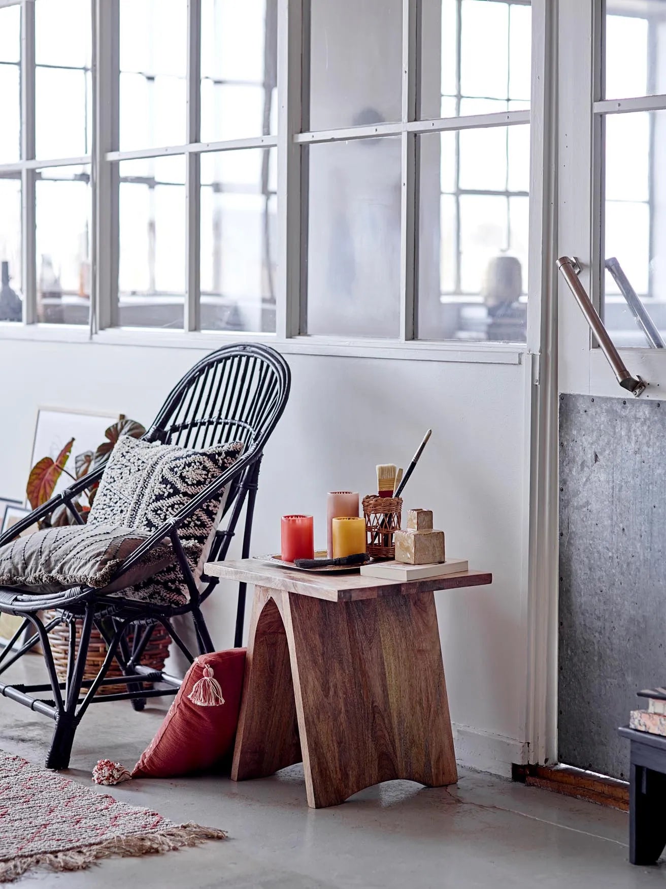 Anja Kerze, Braun, Parafin in Brown präsentiert im Onlineshop von KAQTU Design AG. Kerzen ist von Bloomingville
