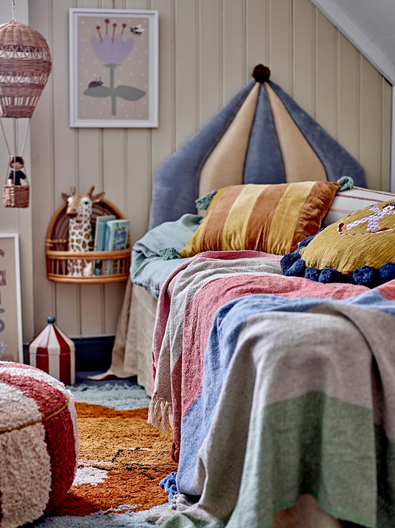 Huggi Deko Braun: Verspielte Rattan-Deko für gemütliche Kinderzimmer.