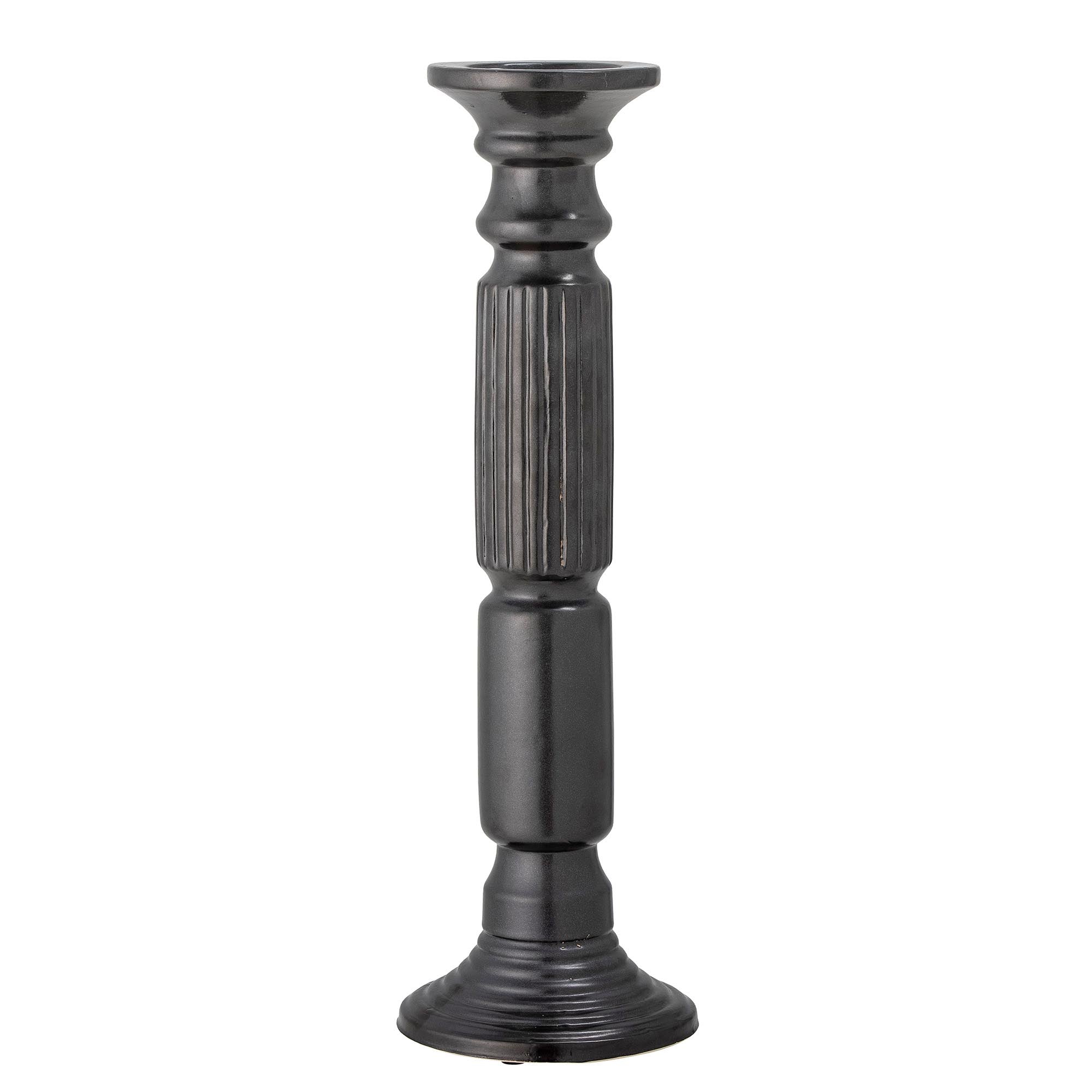 Eleganter schwarzer Kerzenständer aus Keramik von Bloomingville, ideal für stilvolle Dekoration und stimmungsvolle Akzente.