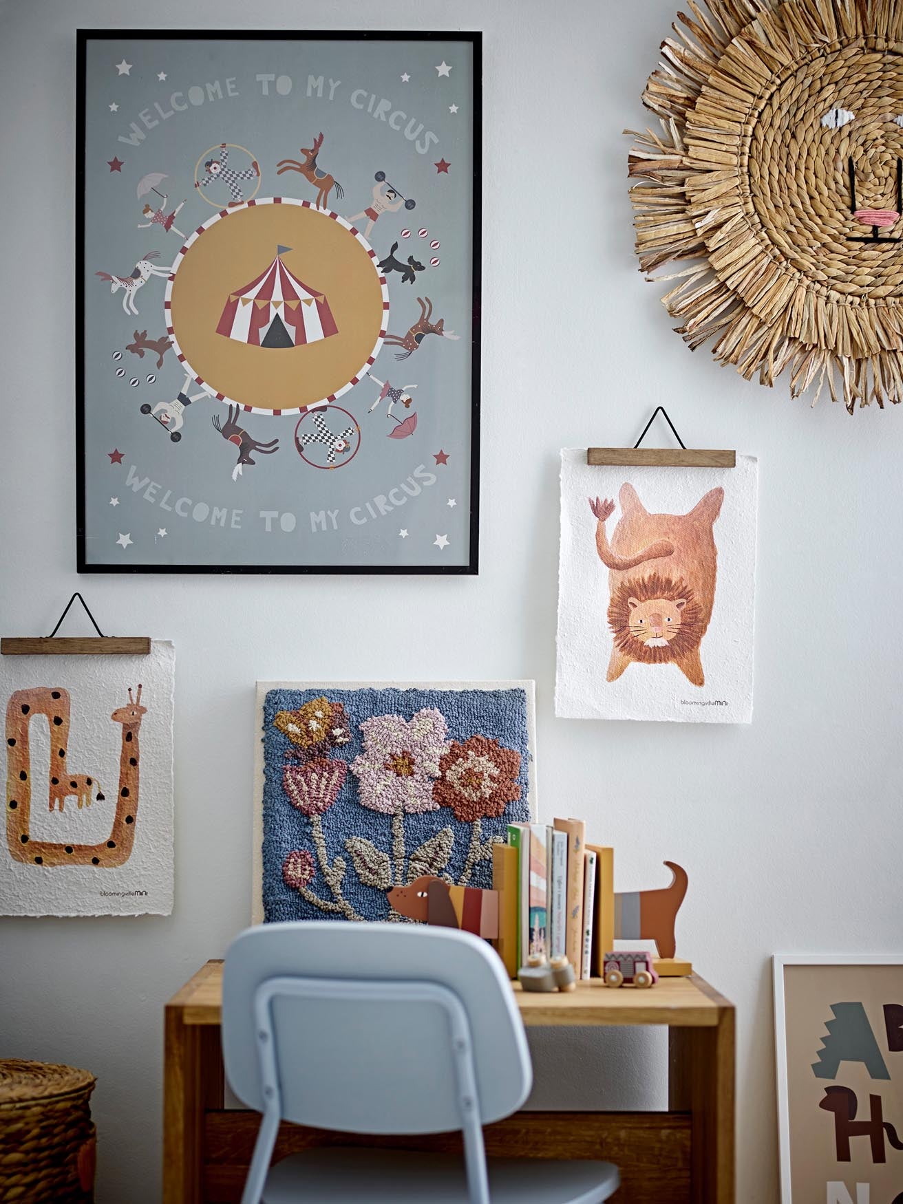 Charlie Buchstütze, Gelb, FSC®100%, MDF in Yellow präsentiert im Onlineshop von KAQTU Design AG. Büromaterial ist von Bloomingville Mini
