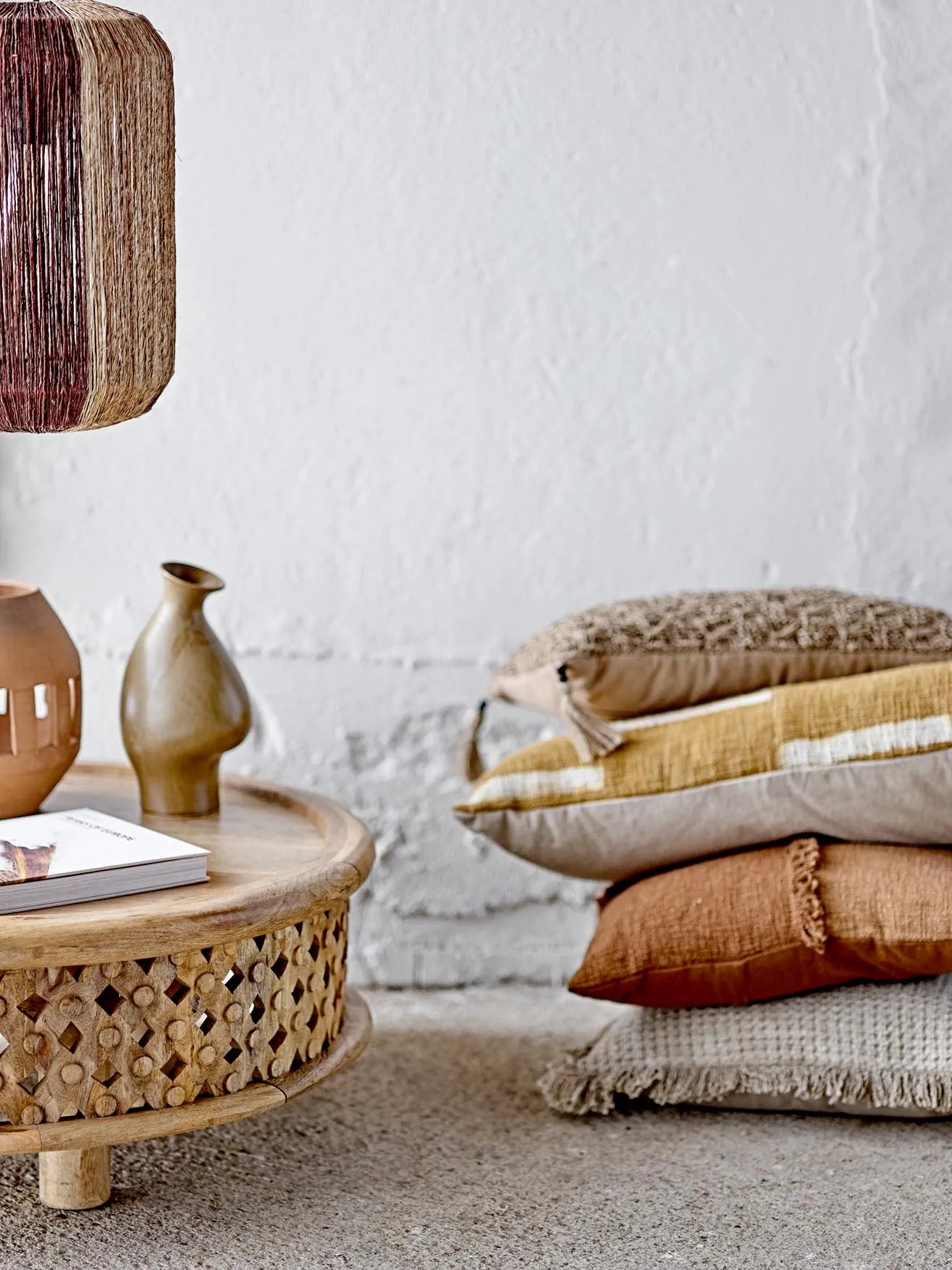 Celin Vase Braun: Handgefertigte Steingut-Ästhetik von Bloomingville.
