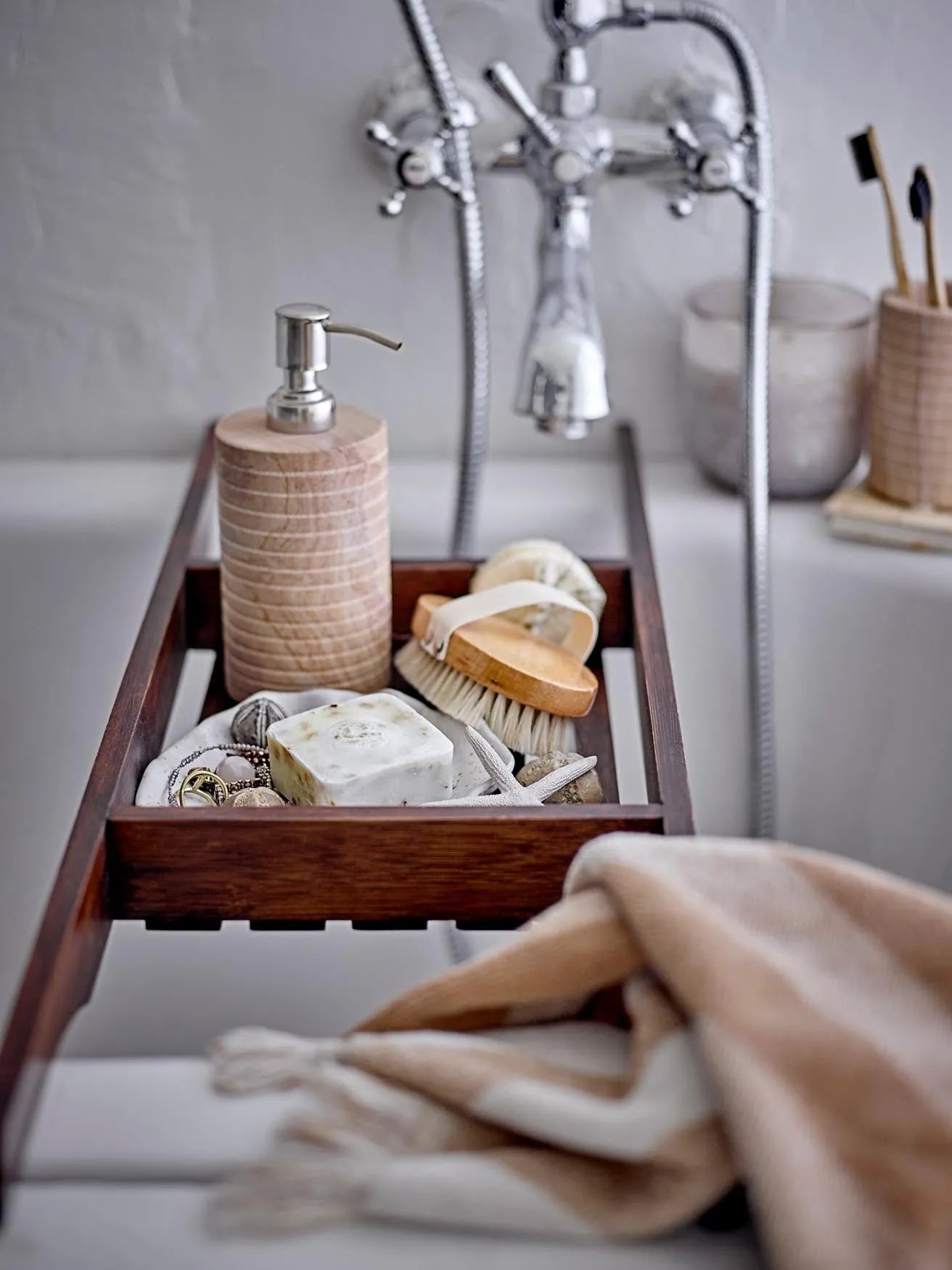 Elaia Handtuch, Braun, Baumwolle in Brown präsentiert im Onlineshop von KAQTU Design AG. Handtuch ist von Bloomingville