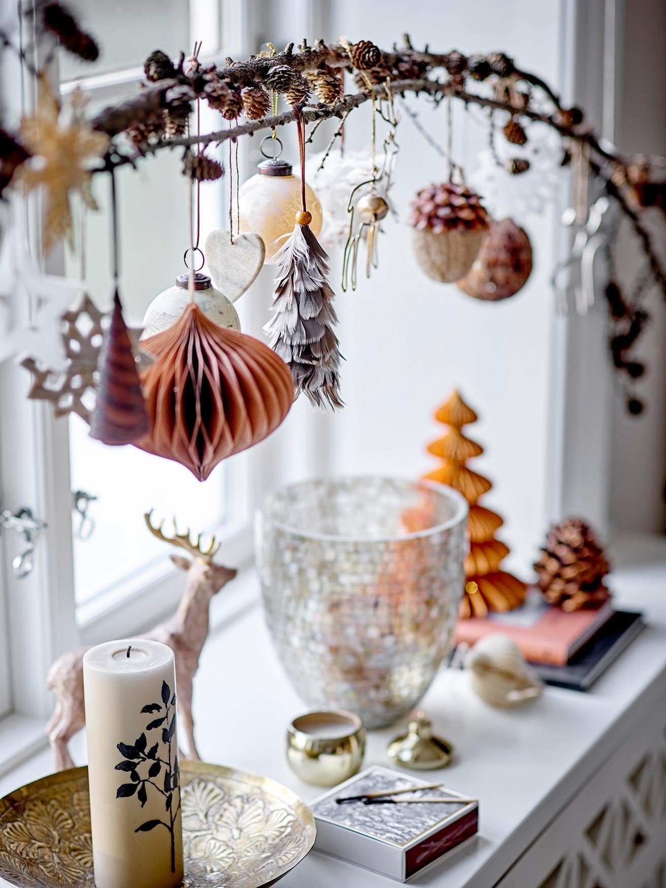 Tuan Deer Braun: Stilvolle Polyresin-Deko von Bloomingville.