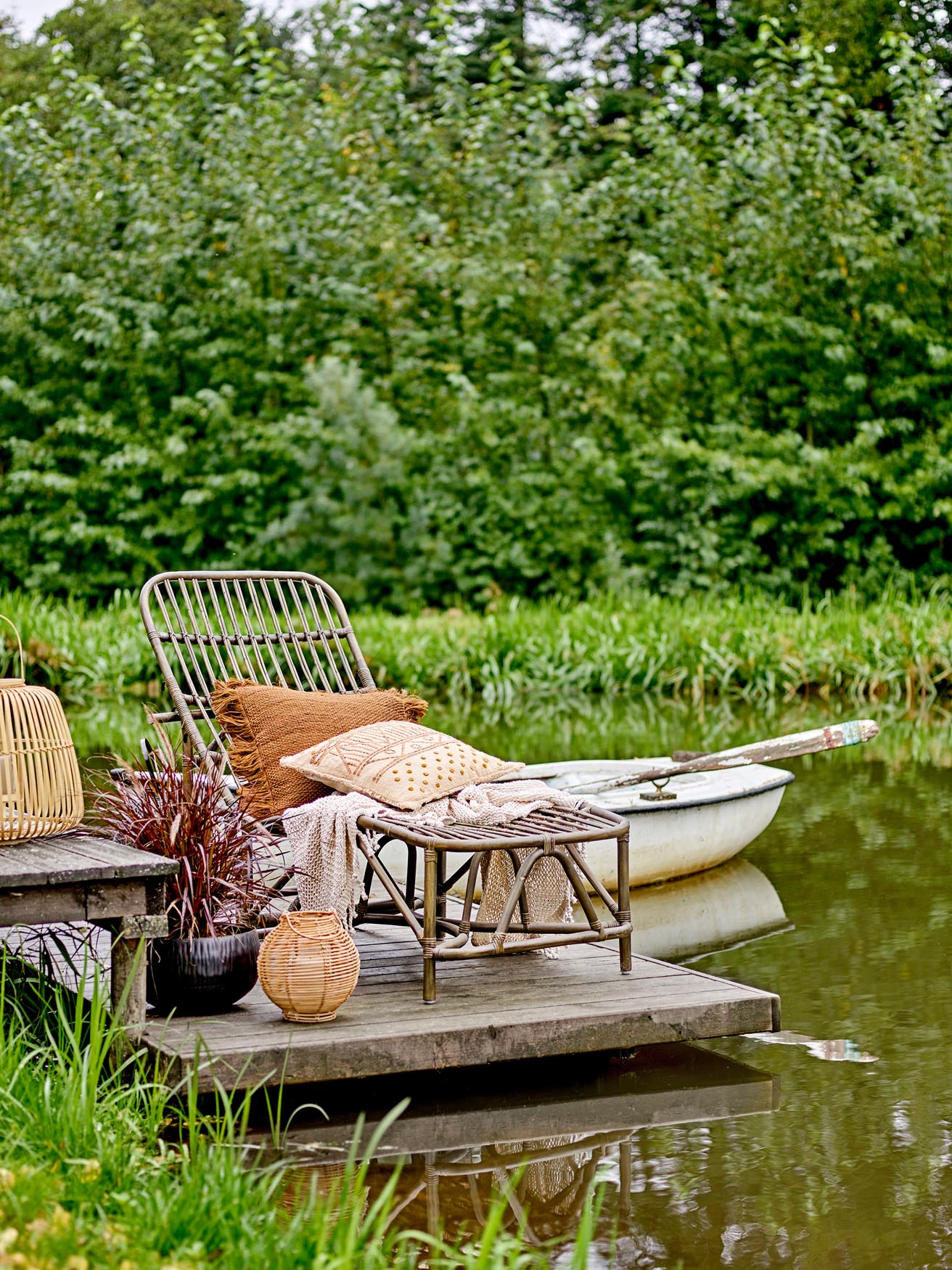 Dione deck chair, <tc>Braun</tc>, rattan