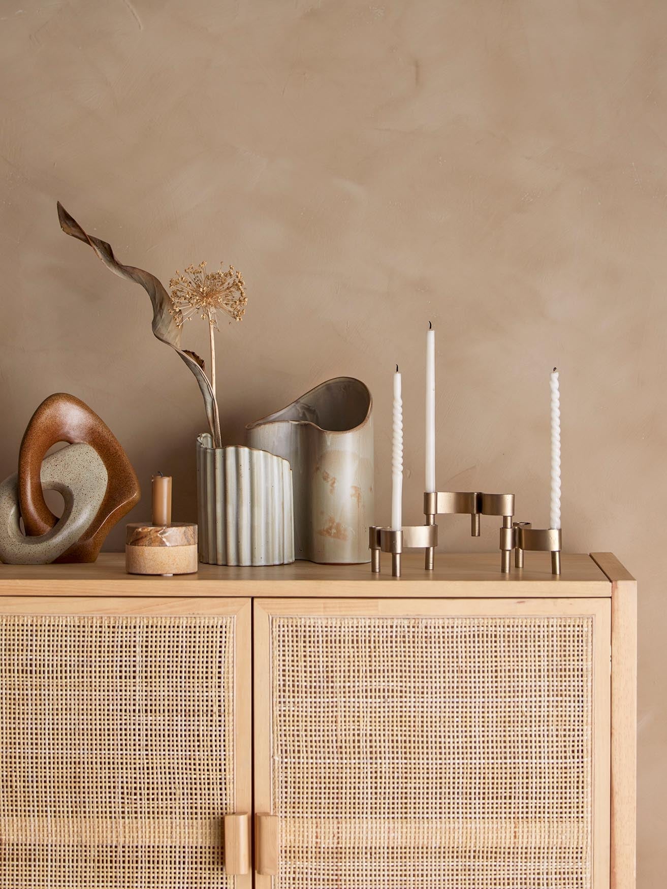 Henaj Vase: Stilvolles Design in Braun, hochwertiges Steingut.