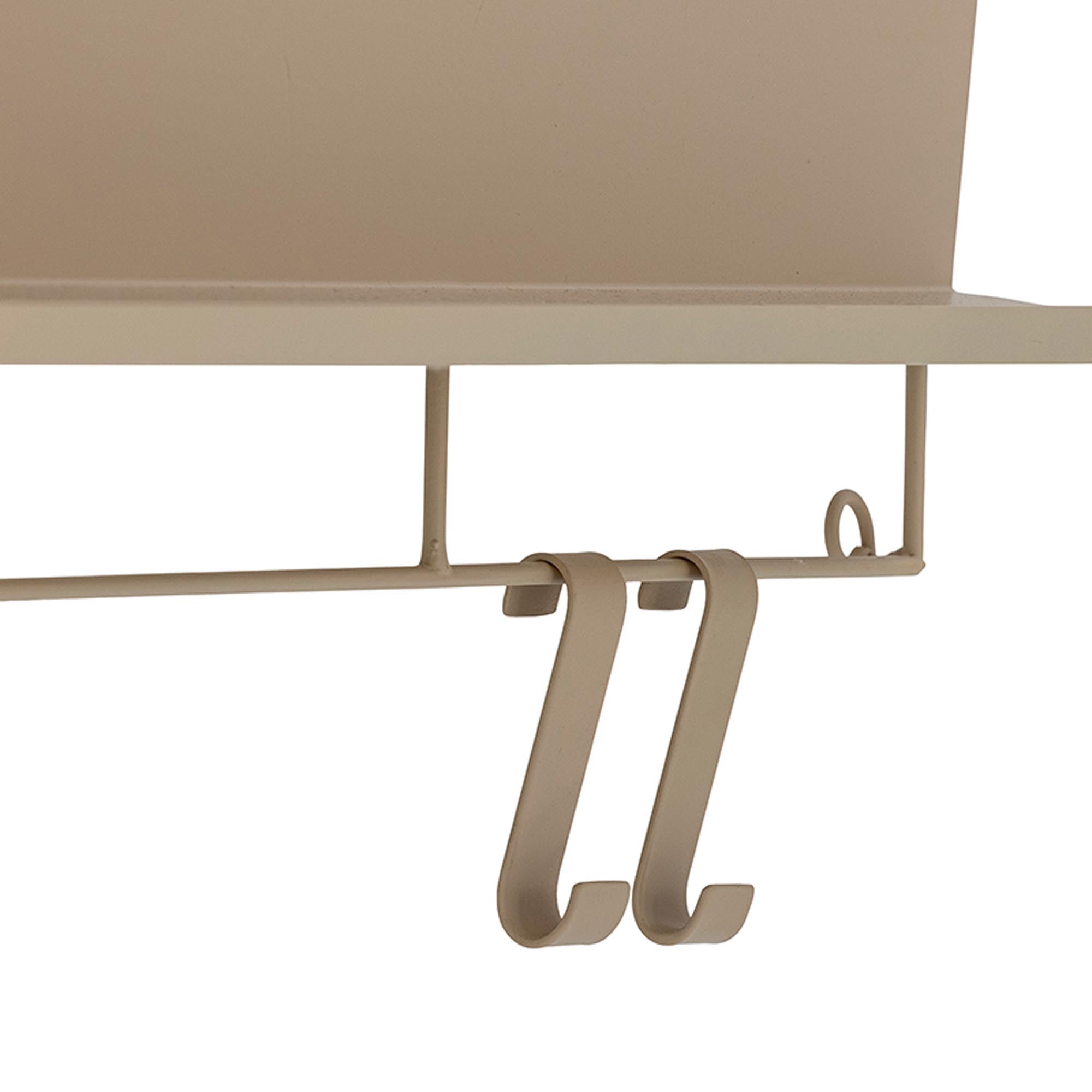 Osca Regal: Modernes Metallregal in Natur von Bloomingville.