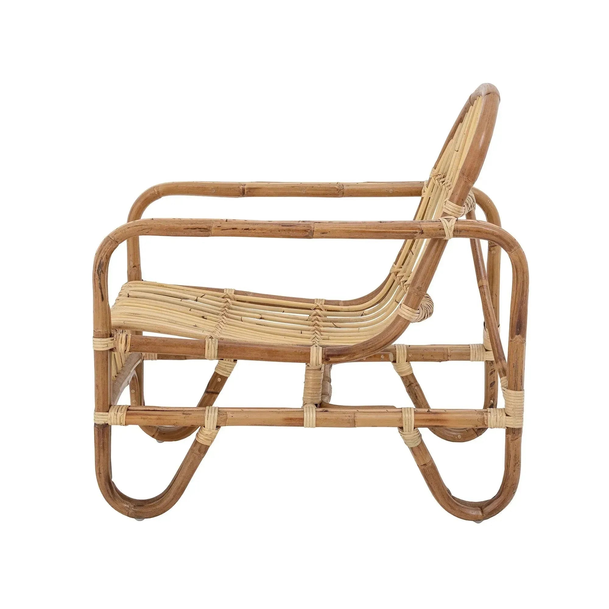Baal Loungesessel: Eleganter Rattan-Komfort von Bloomingville.
