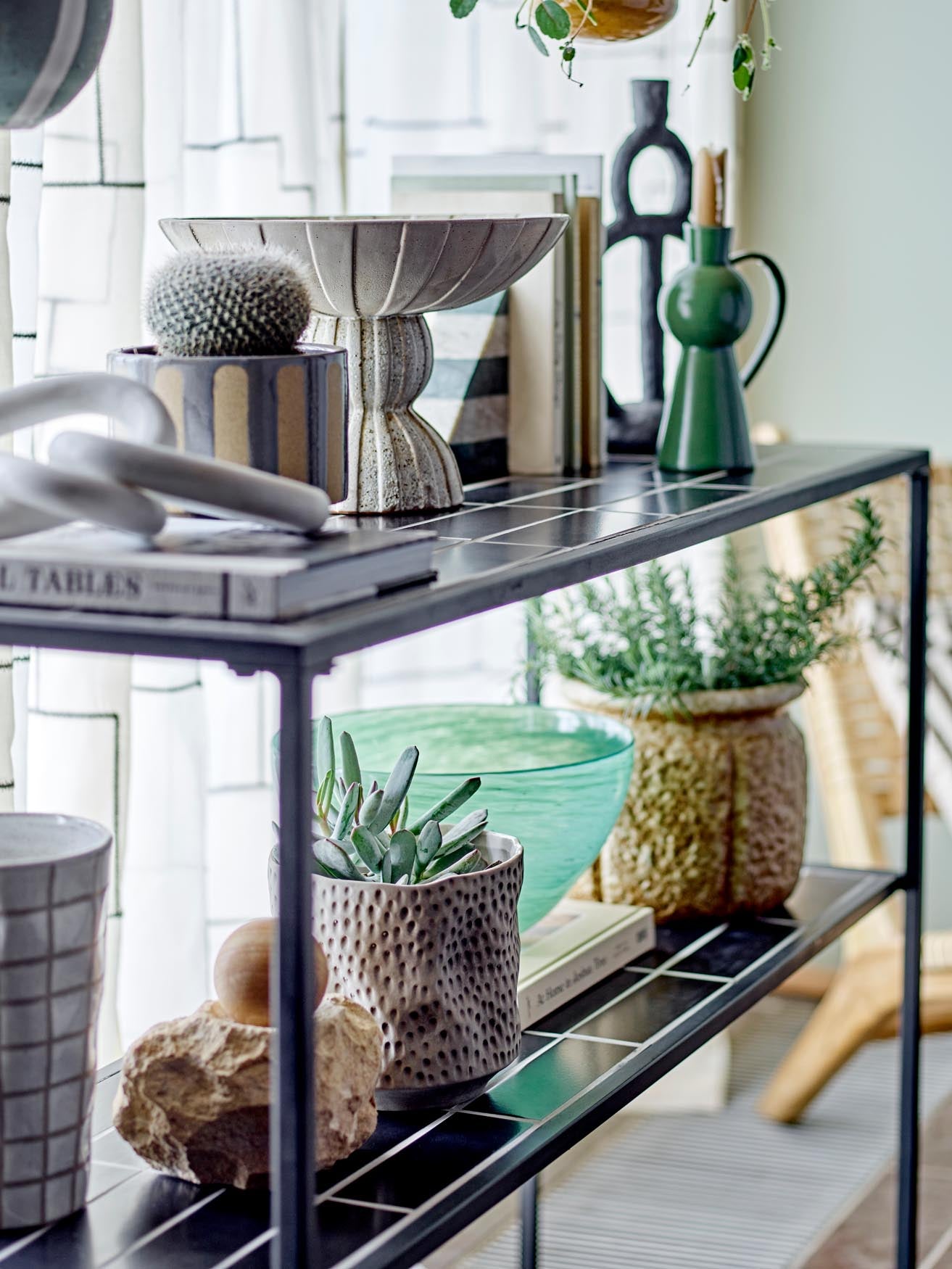 Fija Kerzenhalter, Grün, Steingut in Green präsentiert im Onlineshop von KAQTU Design AG. Kerzenständer ist von Bloomingville