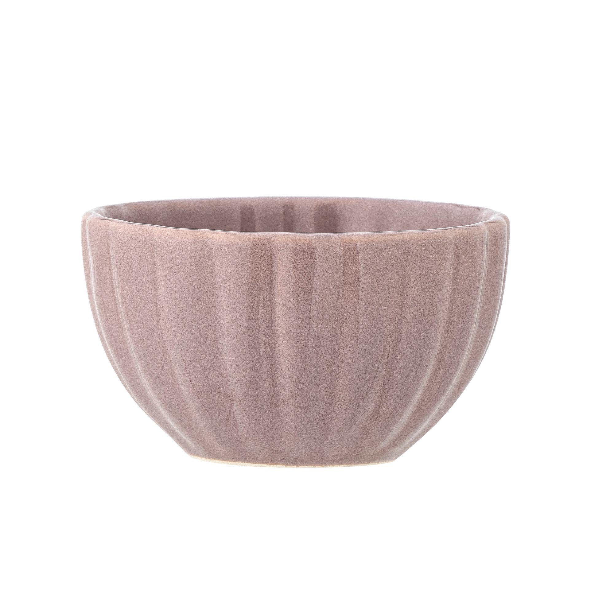 Elegante Latina Schale in Rosa von Bloomingville, ideal für Tapas. Feminine Note, einzigartiger Charakter, variierende Nuancen.